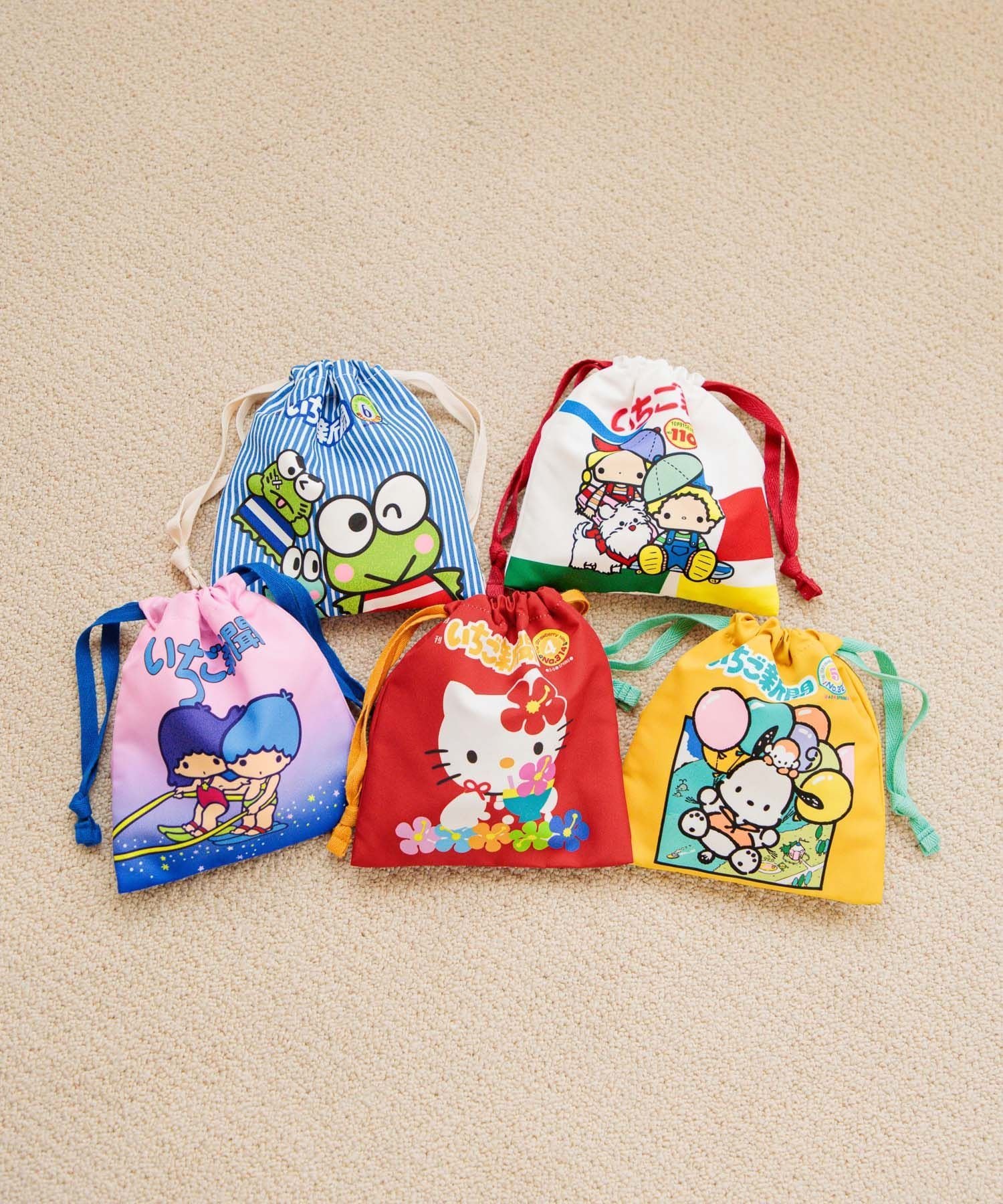 LOWRYS FARM 【いちご新聞】巾着ポーチ ローリーズファーム 財布・ポーチ・ケース ポーチ
