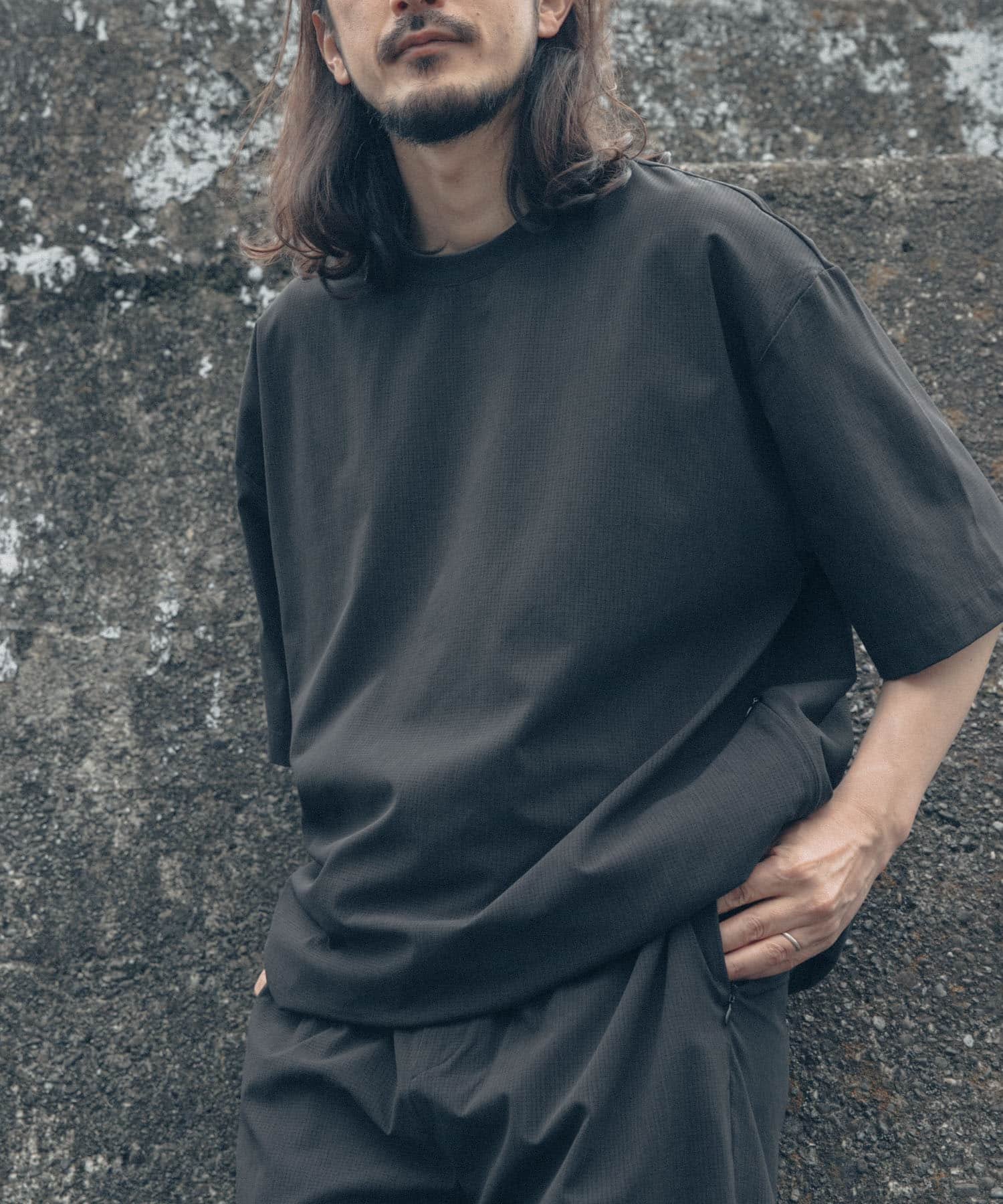 ITEMS 『接触冷感/速乾/イージーケア』WINDY MESH ジップポケットTシャツ アーバンリサーチアイテムズ トップス カットソー・Tシャツ グレー ネイビー ブラック