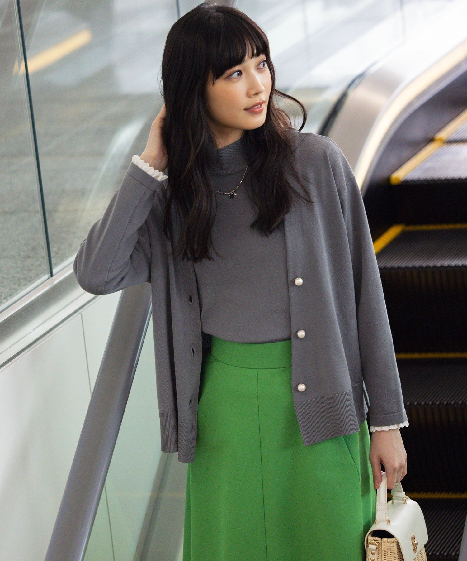 組曲 S 【2SET・WEB限定】パールボタン配色フリルツイン セット クミキョク トップス アンサンブル グレー ネイビー【送料無料】のサムネイル