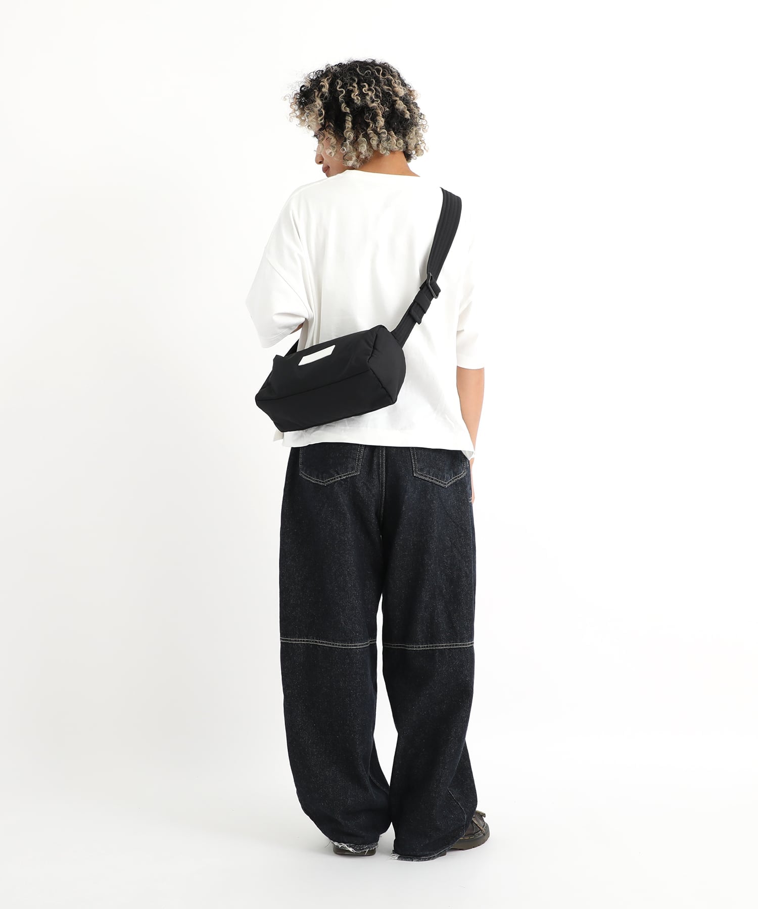 Manhattan Portage Manhattan Portage/(U)YONKERS BAG PADDED POLYESTER POPLIN マンハッタンポーテージ バッグ ショルダーバッグ ブラック【送料無料】