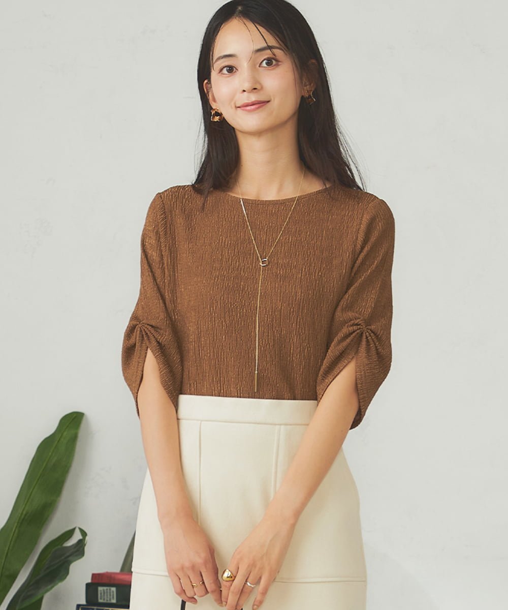 【SALE／20%OFF】a.v.v 袖ギャザー楊柳カットソー アー・ヴェ・ヴェ トップス カットソー・Tシャツ ベージュ ブラックのサムネイル