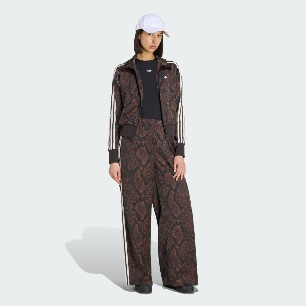 【公式】アディダス adidas 返品可 サテン スネークプリント ワイドレッグ トラックパンツ(ジャージ) アディダス パンツ その他のパンツ ブラウン