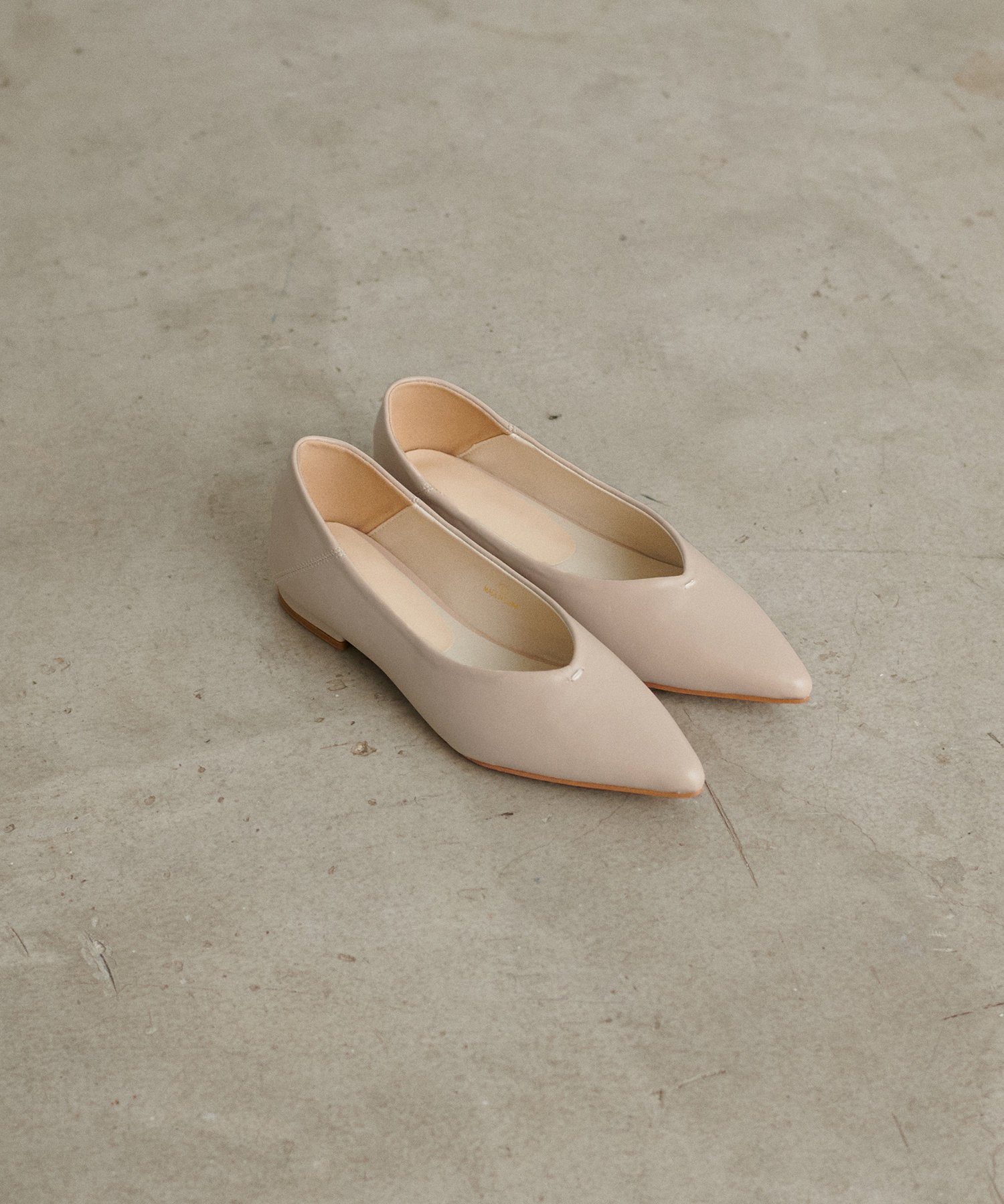 【SALE／50%OFF】LARUTA ポインテッドパンプス ラルータ シューズ・靴 その他のシューズ・靴 ブラック ホワイト