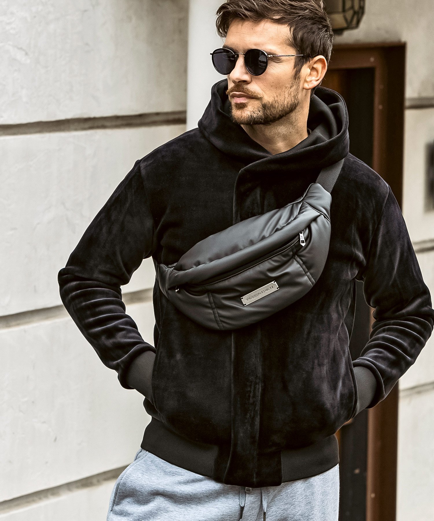 1PIU1UGUALE3 RELAX 1PIU1UGUALE3 RELAX シルバーロゴプレートパデッドボディバッグ シフォン バッグ ボディバッグ・ウエストポーチ ブラック