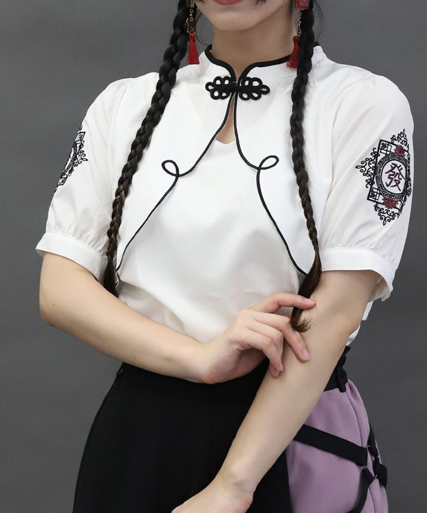 axes femme POETIQUE 麻雀牌刺繍ブラウス アクシーズファム トップス シャツ・ブラウス ホワイト【送料..