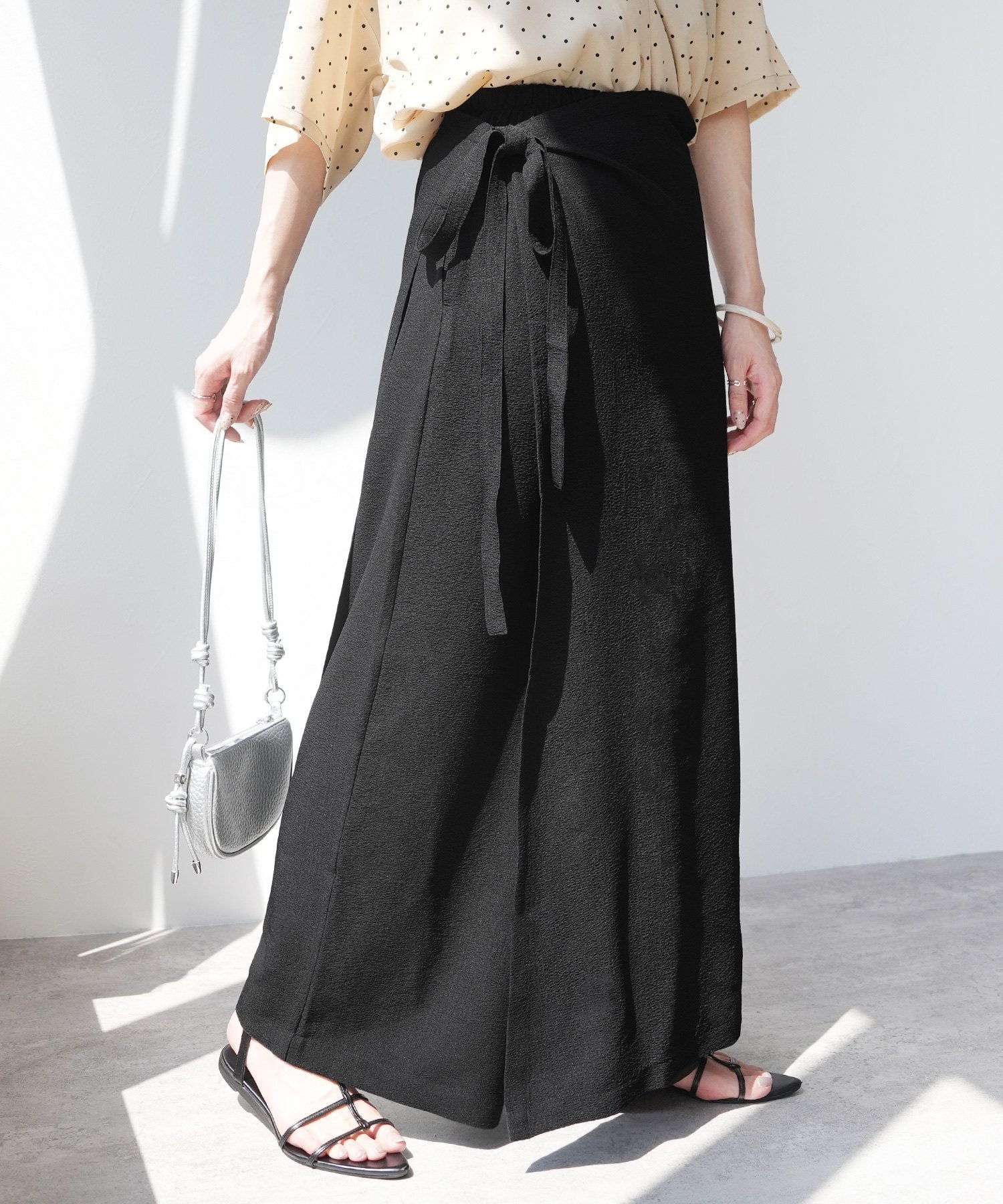 reca エンボス加工巻きスカート付きワイドパンツ(y2916) reca レカ レカ パンツ その他のパンツ ブラック