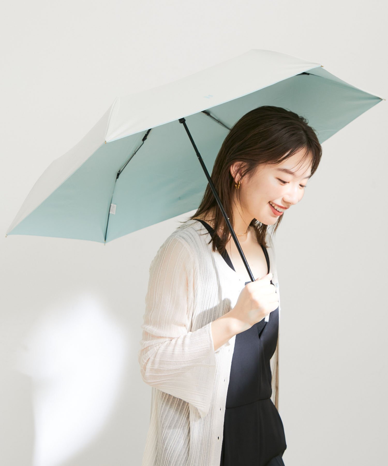 【晴雨兼用/遮光率100%】バンブーハンドルコンパクト折り畳み傘