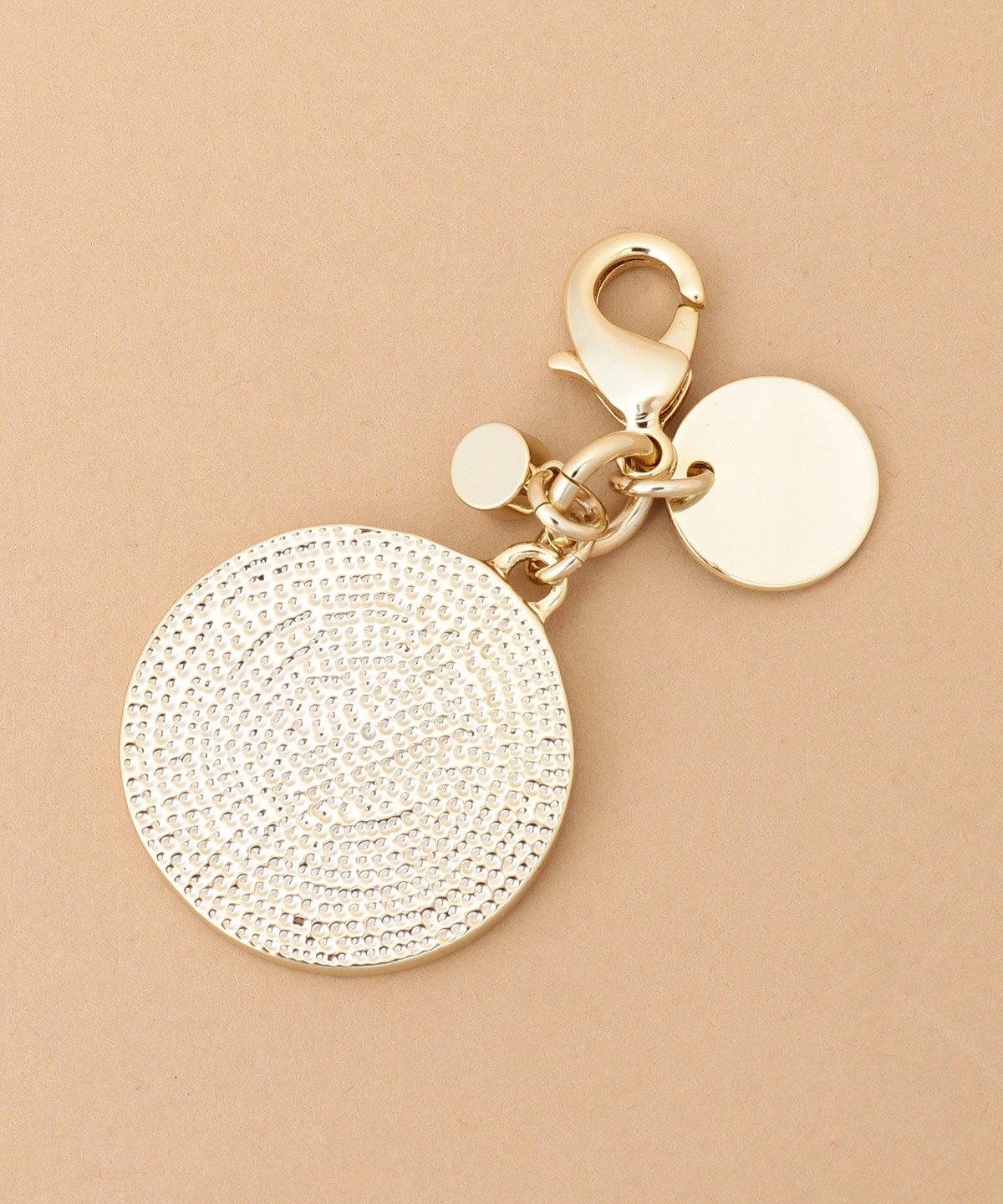 Samantha Thavasa シャイニーイニシャルファスナーチャーム T サマンサタバサ ファッション雑貨 チャーム・キーチェーン ゴールド