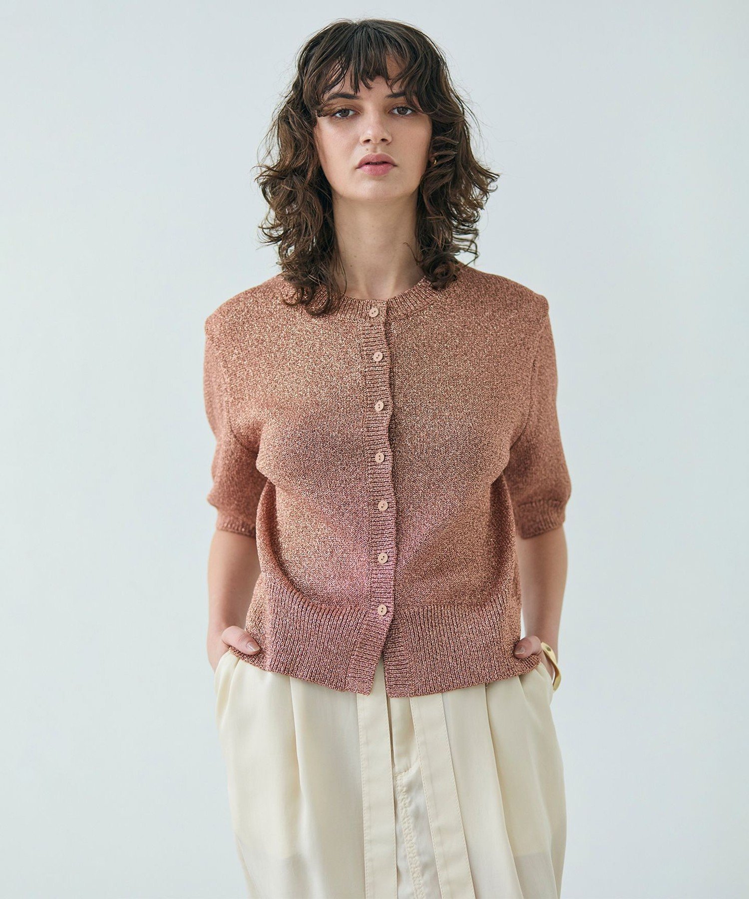 其它 - 【SALE／40%OFF】BEIGE, 【洗える】VANDA / ラメ入りクルーネック半袖カーディガン ベイジ, トップス カーディガン ブラック【送料無料】