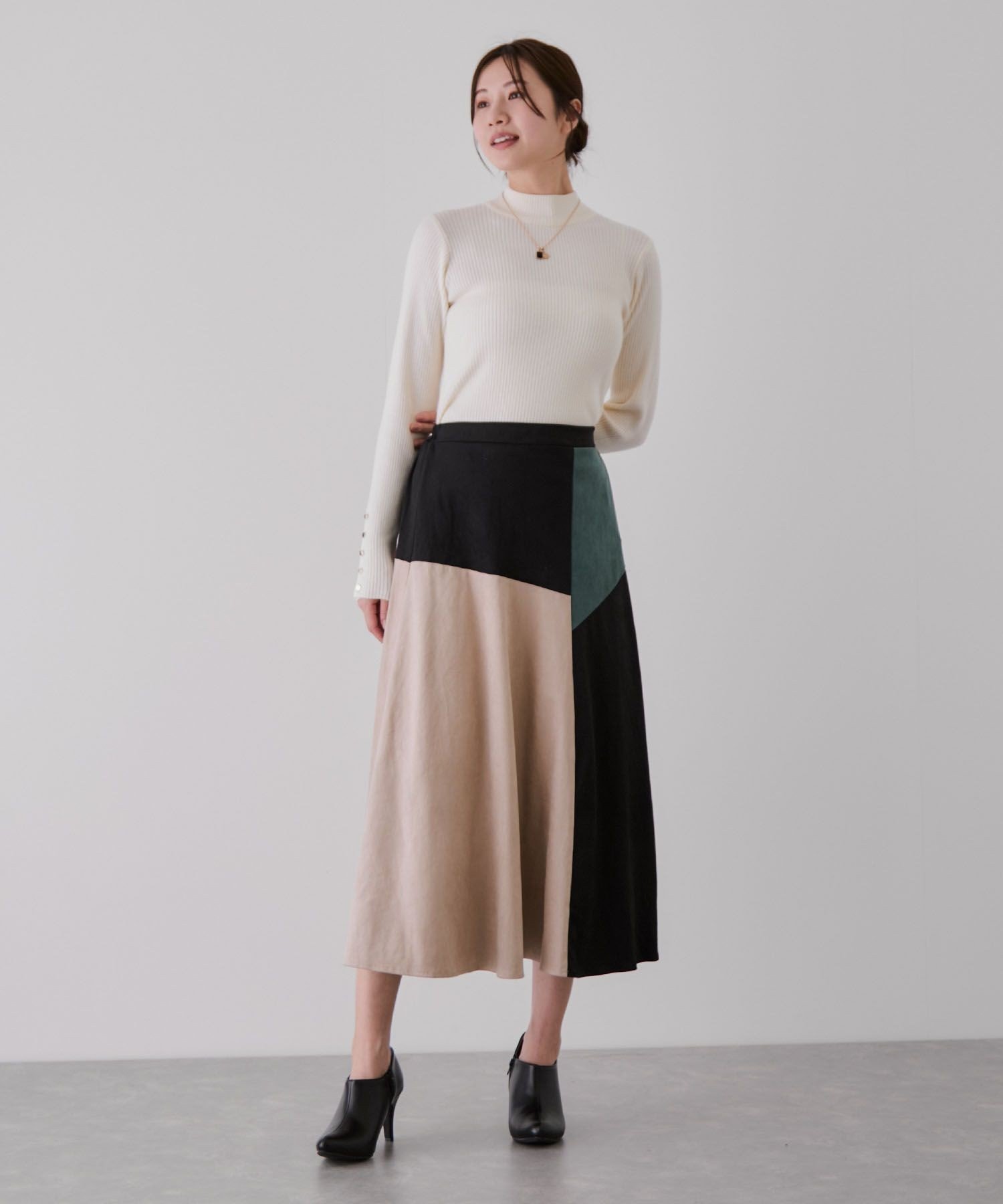 Rakuten Fashionの【SALE／30%OFF】JAYRO バイカラースウェードスカート ジャイロ スカート その他のスカート ブルー ベージュ【送料無料】｜アングル3