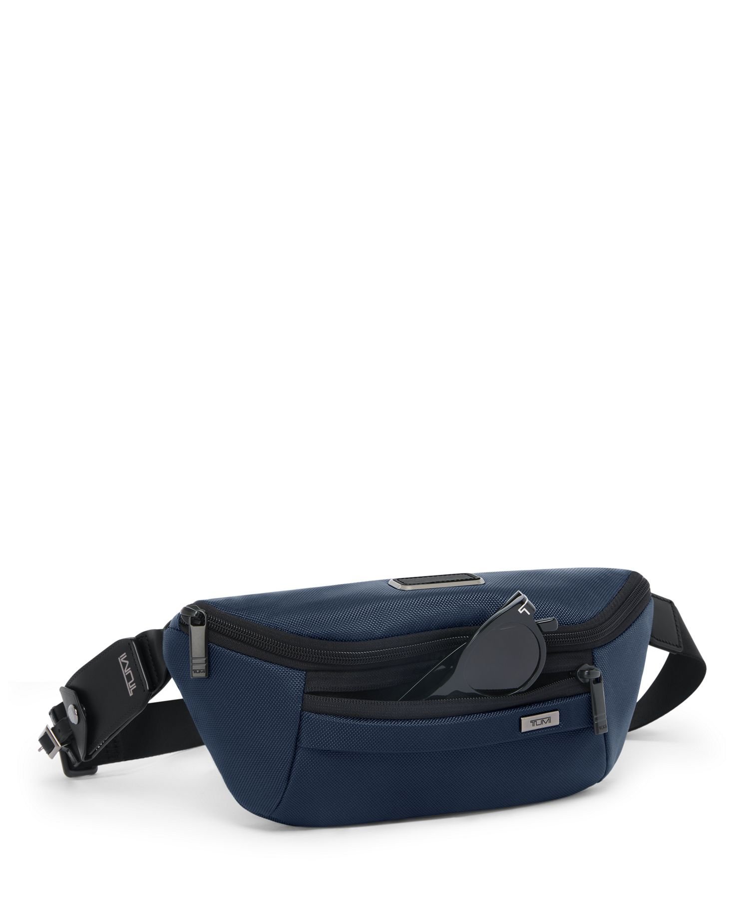 TUMI 【TUMI公式店】5年保証 ALPHA ベルト・バッグ・スリング トゥミ バッグ ボディバッグ・ウエストポーチ ネイビー【送料無料】