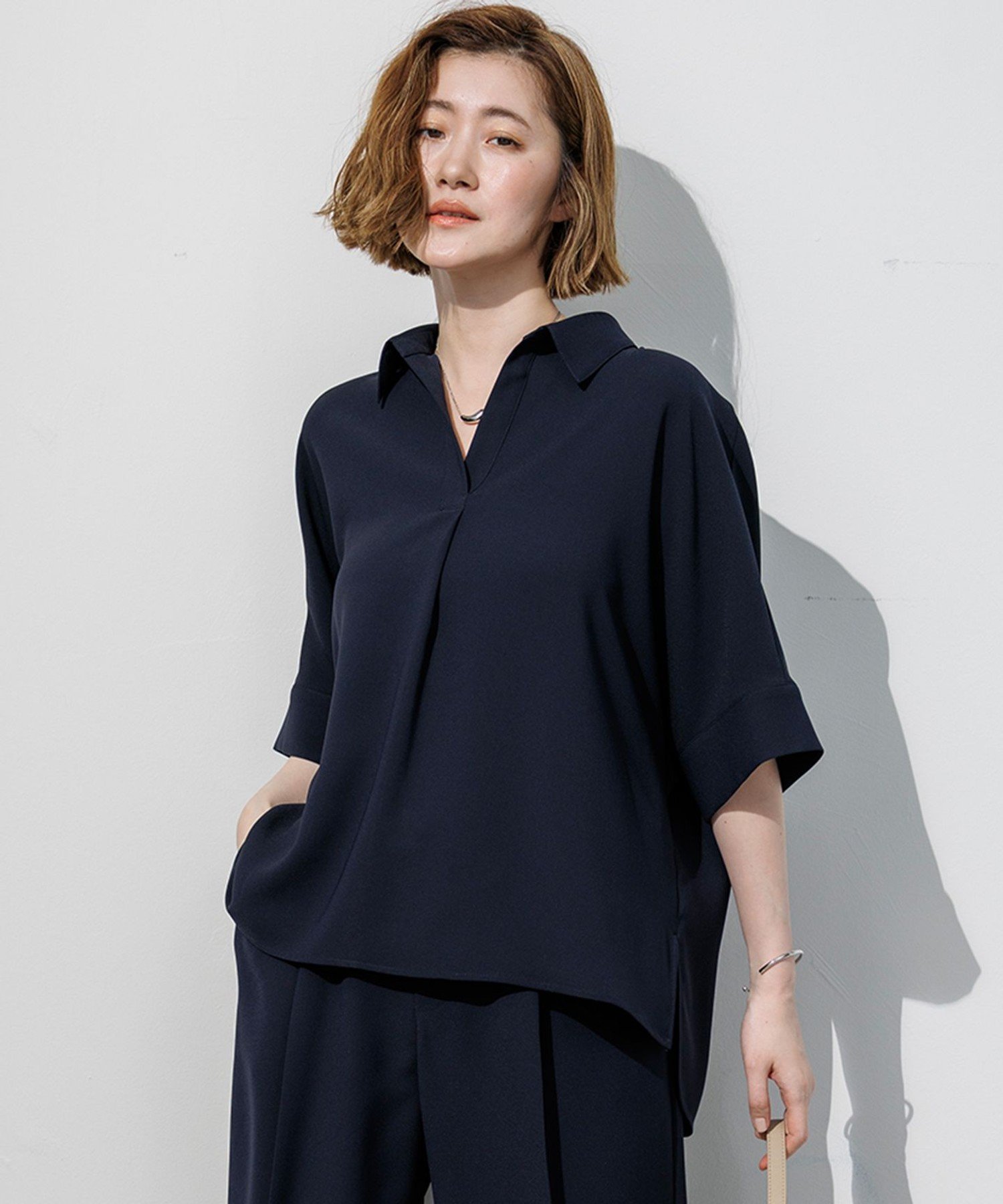 23区 S ストレッチジョーゼット スキッパーネック ブラウス ニジュウサンク トップス シャツ・ブラウス ベージュ ネイビー