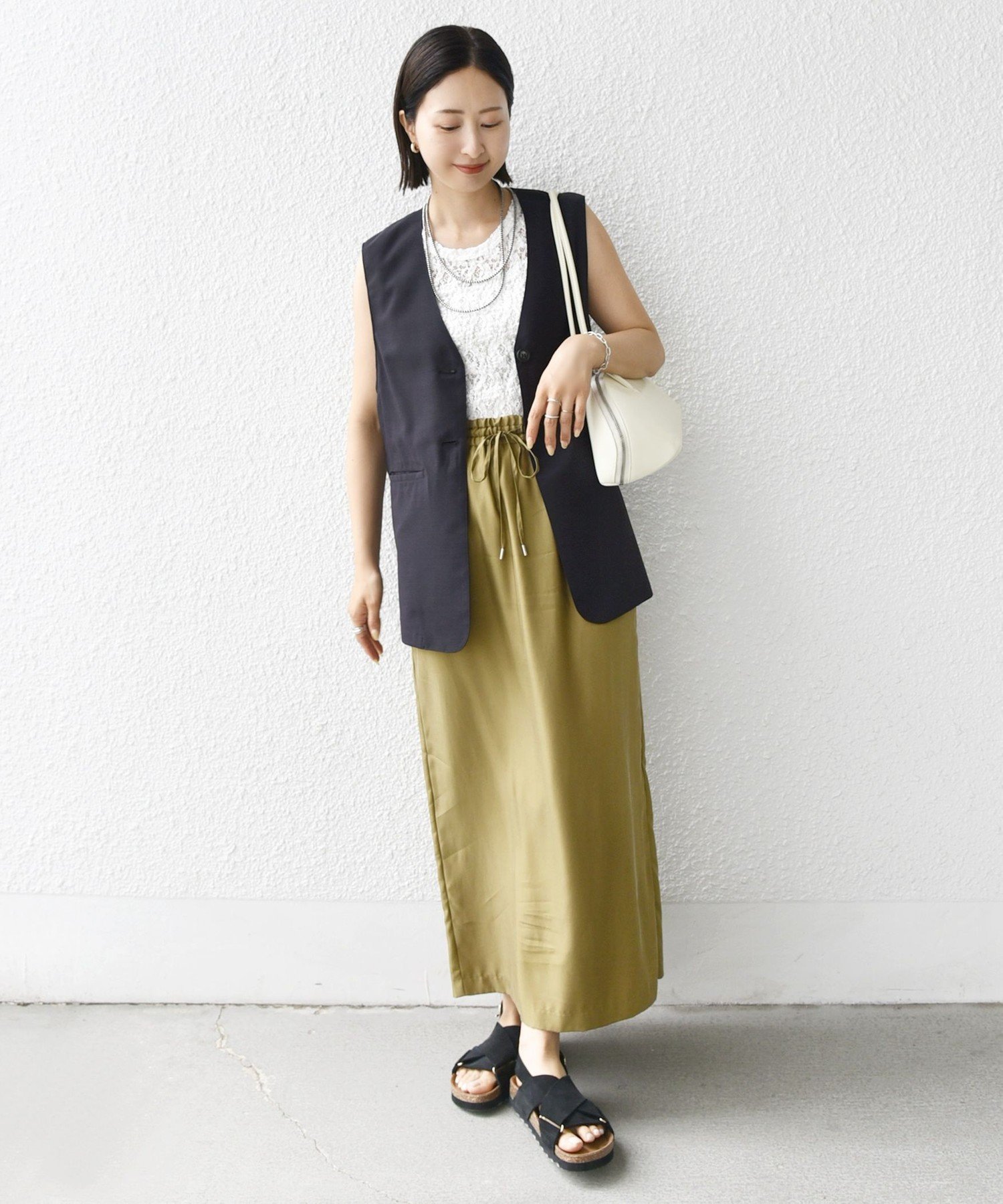 【SALE／40%OFF】SHIPS WOMEN ＜防シワ加工＞チノ ウール ボタン ジレ シップス トップス ベスト・ジレ ブラック ブラウン【送料無料】