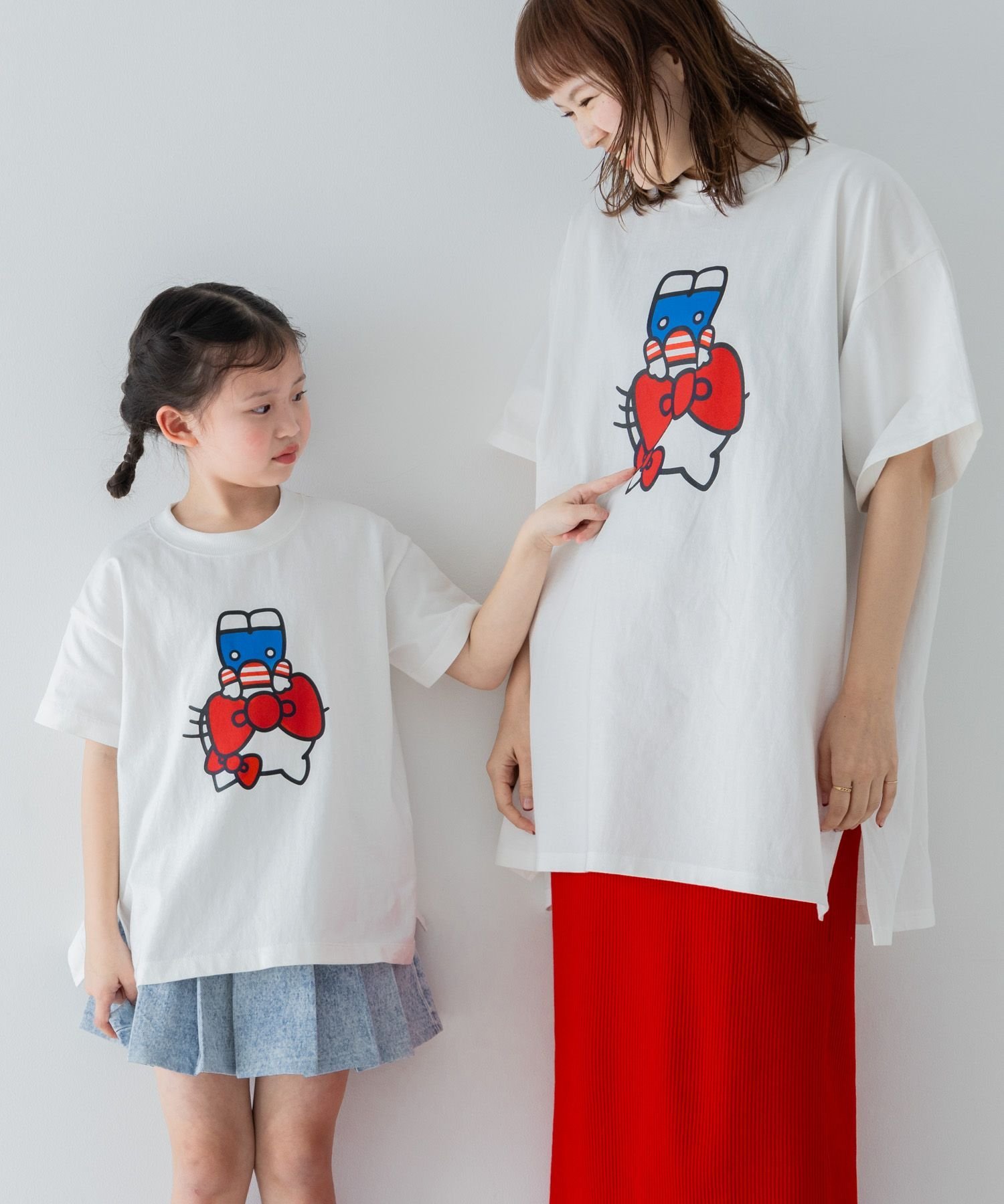 LOWRYS FARM 【HELLO KITTY】BIGT_MOM ローリーズファーム トップス カットソー・Tシャツ レッド ホワイト ブラック【送料無料】のサムネイル