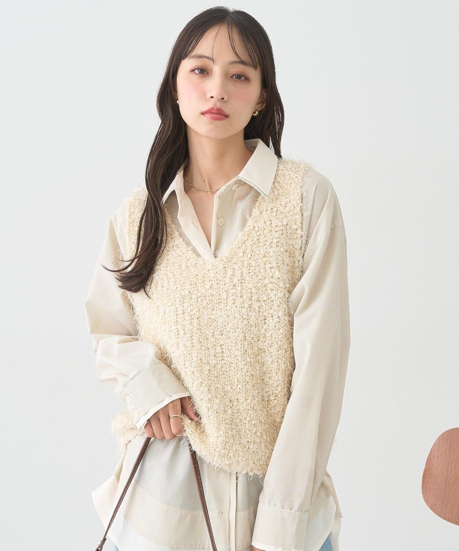 earth music&ecology ポンポンヤーンベスト アースミュージック&エコロジー トップス ベスト・ジレ ホワイト ブラウン【送料無料】のサムネイル