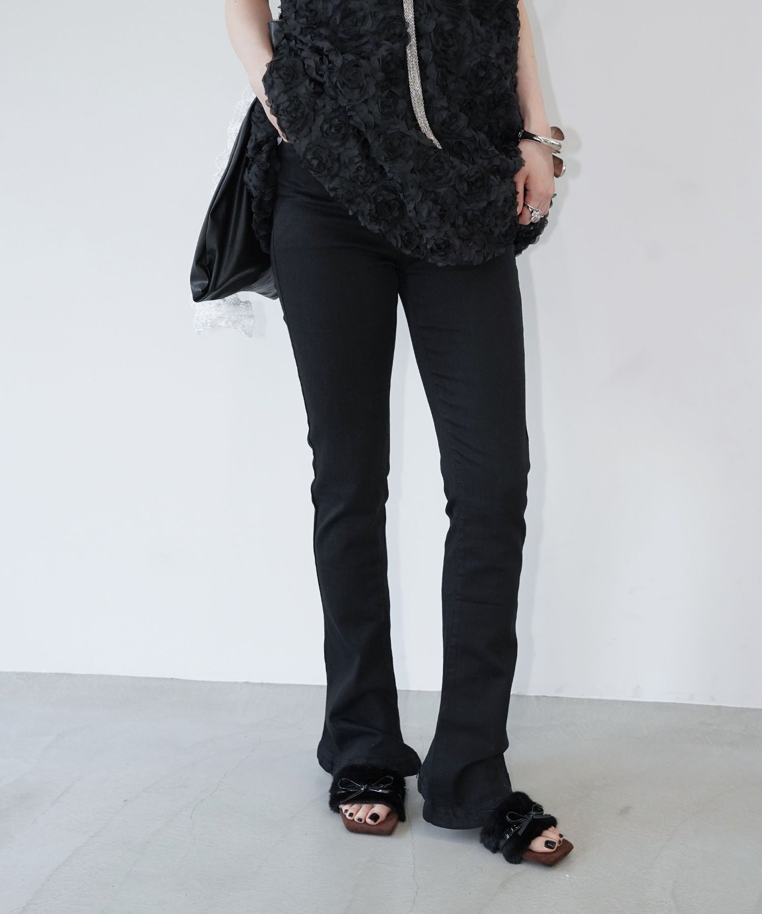 スキニーストレッチフレアパンツ chw26s256 チュクラ パンツ その他のパンツ ブラック