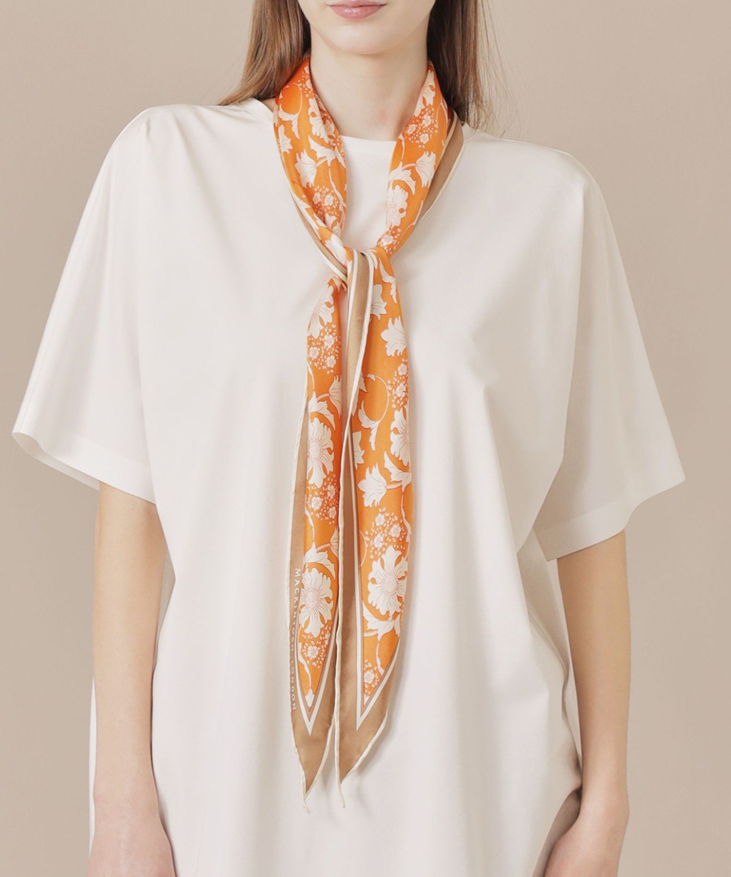 MACKINTOSH LONDON 【婦人画報掲載】【Diamond Shape Scarf/ダイヤモンドシェイプスカーフ】【BIBURY FLOWER】バイブリーダイヤモンドシェイプスカーフ マッキントッシュ ロンドン ファッション雑貨 スカーフ・バンダナ グリーン ブルー オレンジ【送料無料】