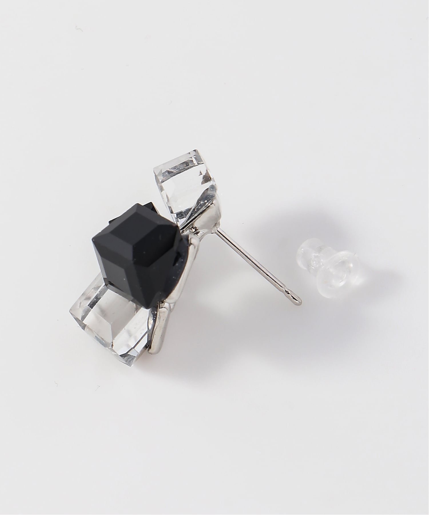 Coo+i/(W)立体キューブデザインピアス ブラック スレンダー アクセサリー・腕時計 ピアス ブラック