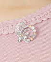 【SALE/20%OFF】TO BE CHIC フラワーブーケブローチ トゥー ビー シック アクセサリー・腕時計 ブローチ・コサージュ・バッジ ホワイト イエ...
