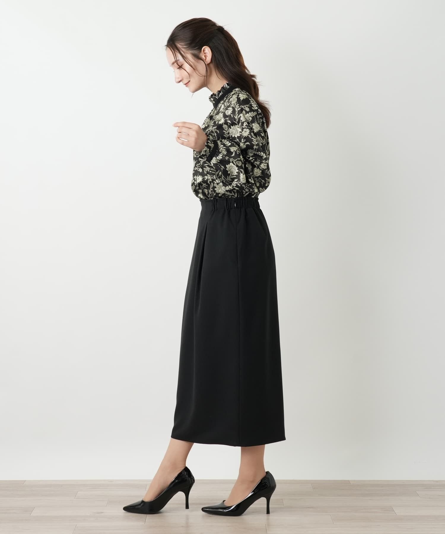 Leilian ボタニカル柄フリルブラウス【ROCHAS Premiere】 レリアン トップス シャツ・ブラウス ブラック