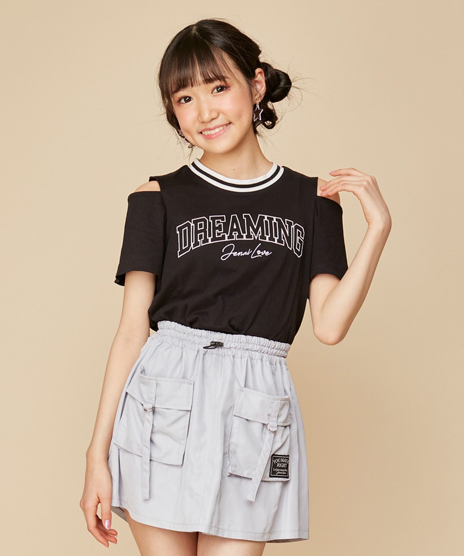 JENNI love カレッジロゴ肩あきTシャツ ジェニィオンラインショップ トップス カットソー・Tシャツ ブラック ホワイト ブルー