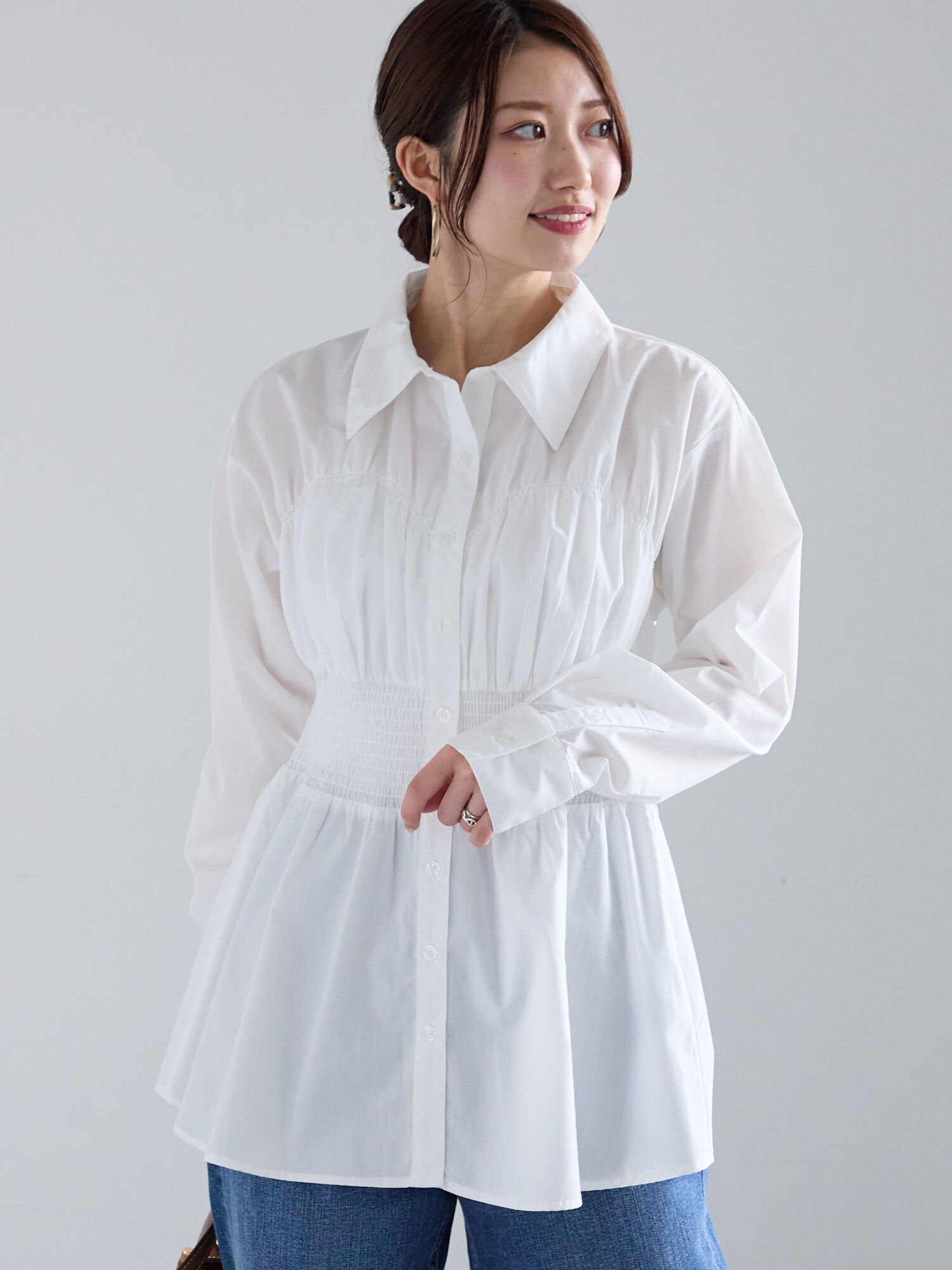 【SALE／30%OFF】Te chichi ペプラムシャーリングシャツ テチチ トップス シャツ・ブラウス ブルー ホワイト【送料無料】のサムネイル