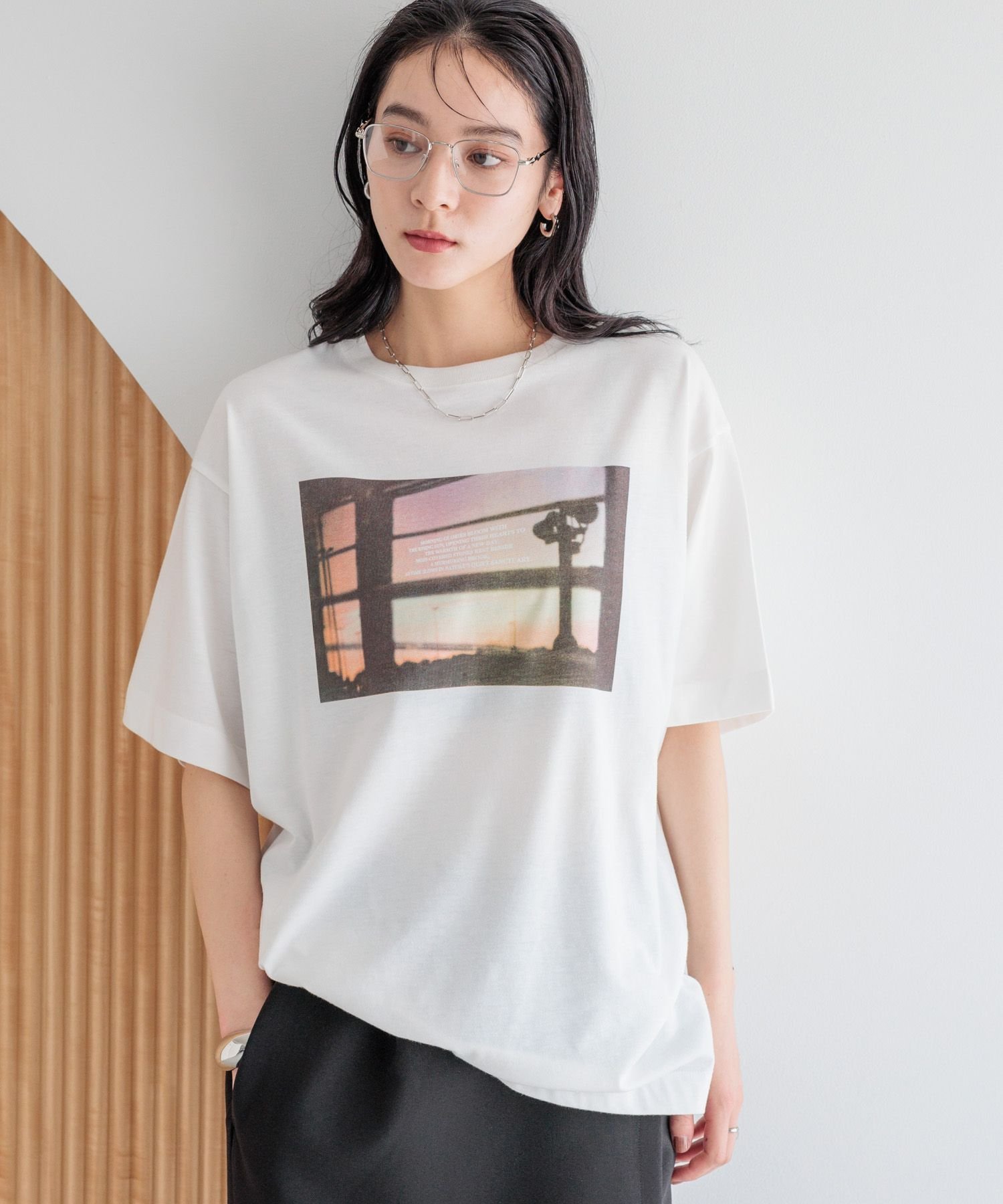 【SALE／30%OFF】LOWRYS FARM フォトTEE ローリーズファーム トップス カットソー・Tシャツ ネイビー ホワイトのサムネイル