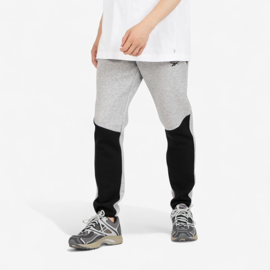 【SALE／30%OFF】Reebok ジョガーパンツ / PANEL JOGGER リーボック パンツ その他のパンツ ブラック ..