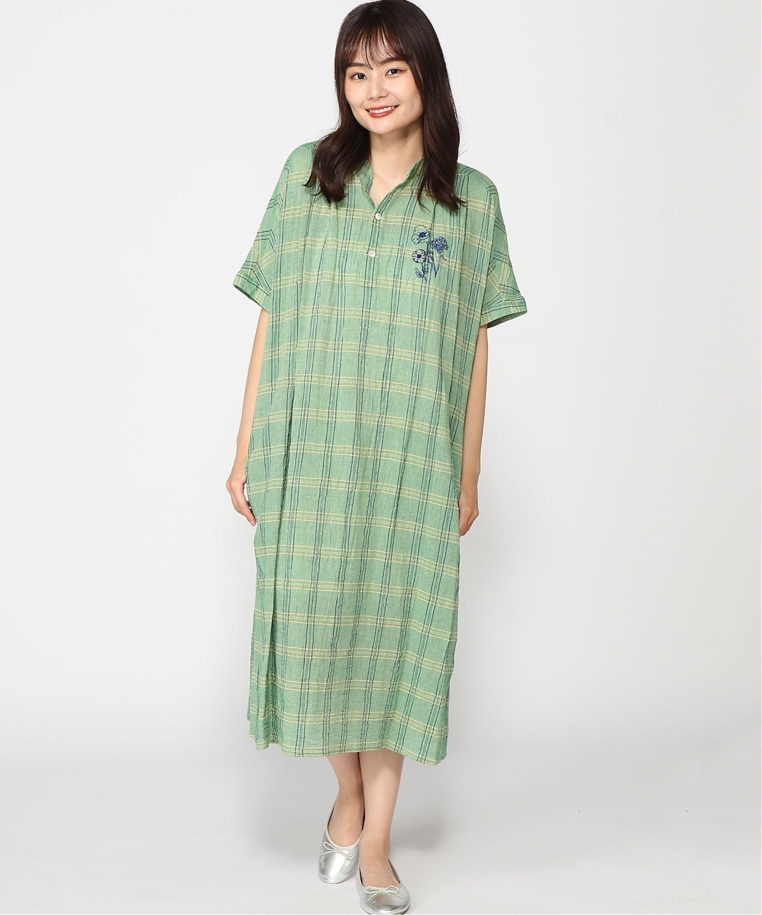 【SALE／50%OFF】SUPER HAKKA コットンボイルワッシャーチェック ステッチフラワーワンポイント刺繍フレンチスリーブワンピース ハッカ ワンピース・ドレス ワンピース グリーン グレー【送料無料】のサムネイル