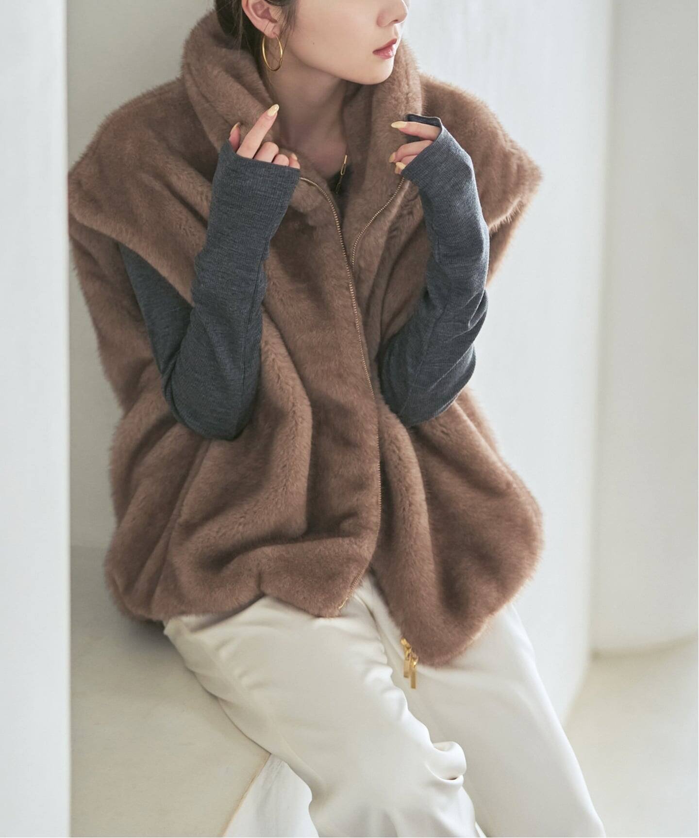 NOBLE 《予約》グラデーションファースタンドベスト ノーブル ジャケット・アウター その他のジャケット・アウター ブラウン