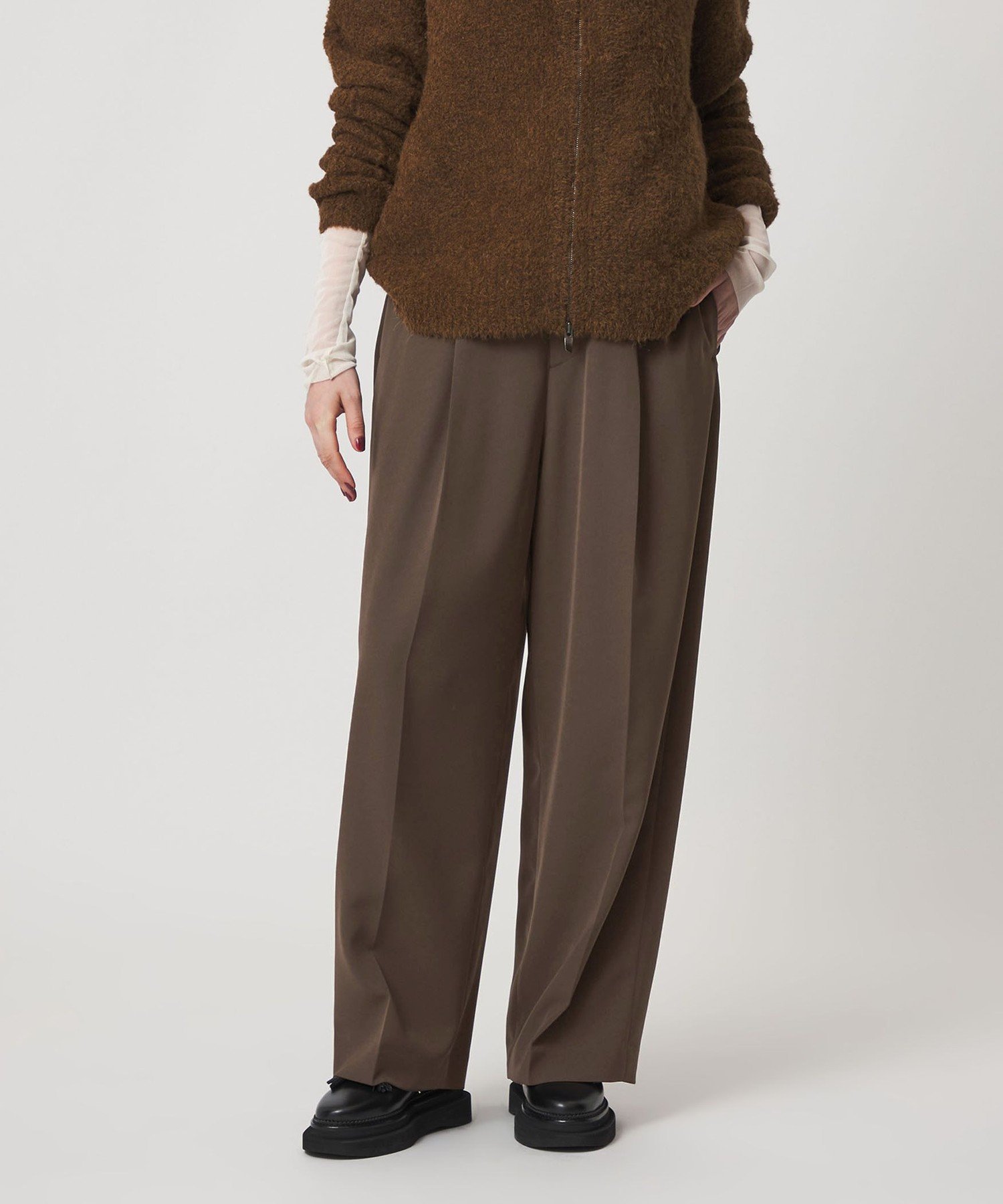 ＜ASTRAET＞ギャバ タック バレルパンツ ユナイテッドアローズ アウトレット パンツ その他のパンツ ブラック ブラウン