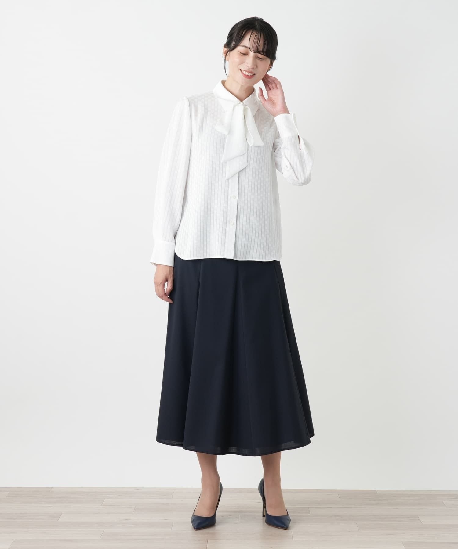 Leilian ボウタイブラウス【ROCHAS Premiere】 レリアン トップス シャツ・ブラウス ホワイト
