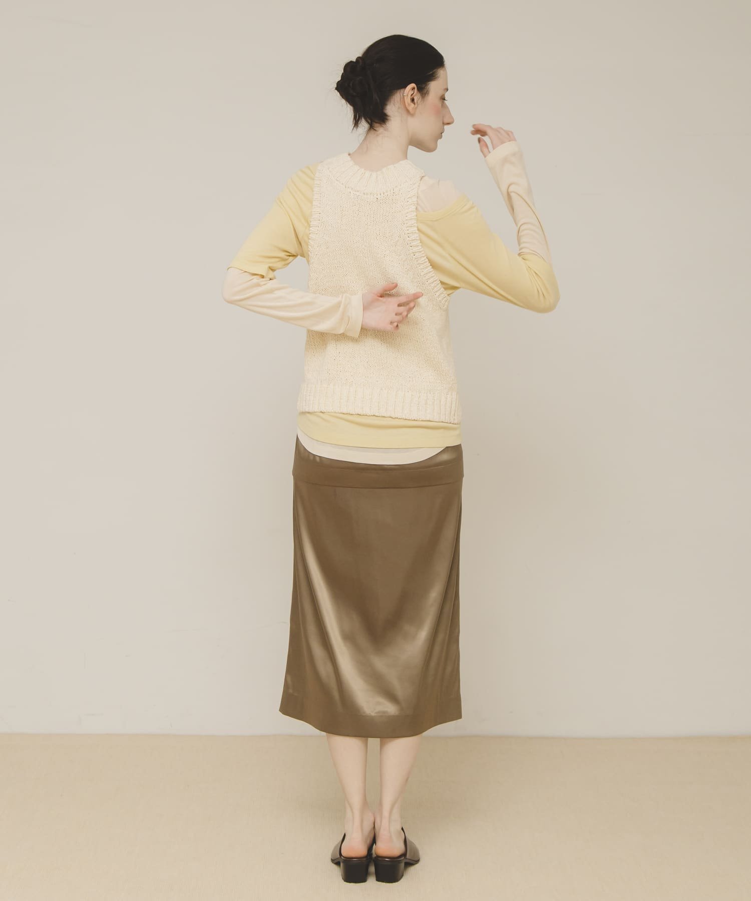 LAATO glossy midi skirt ラート スカート ミニスカート ホワイト カーキグリーン