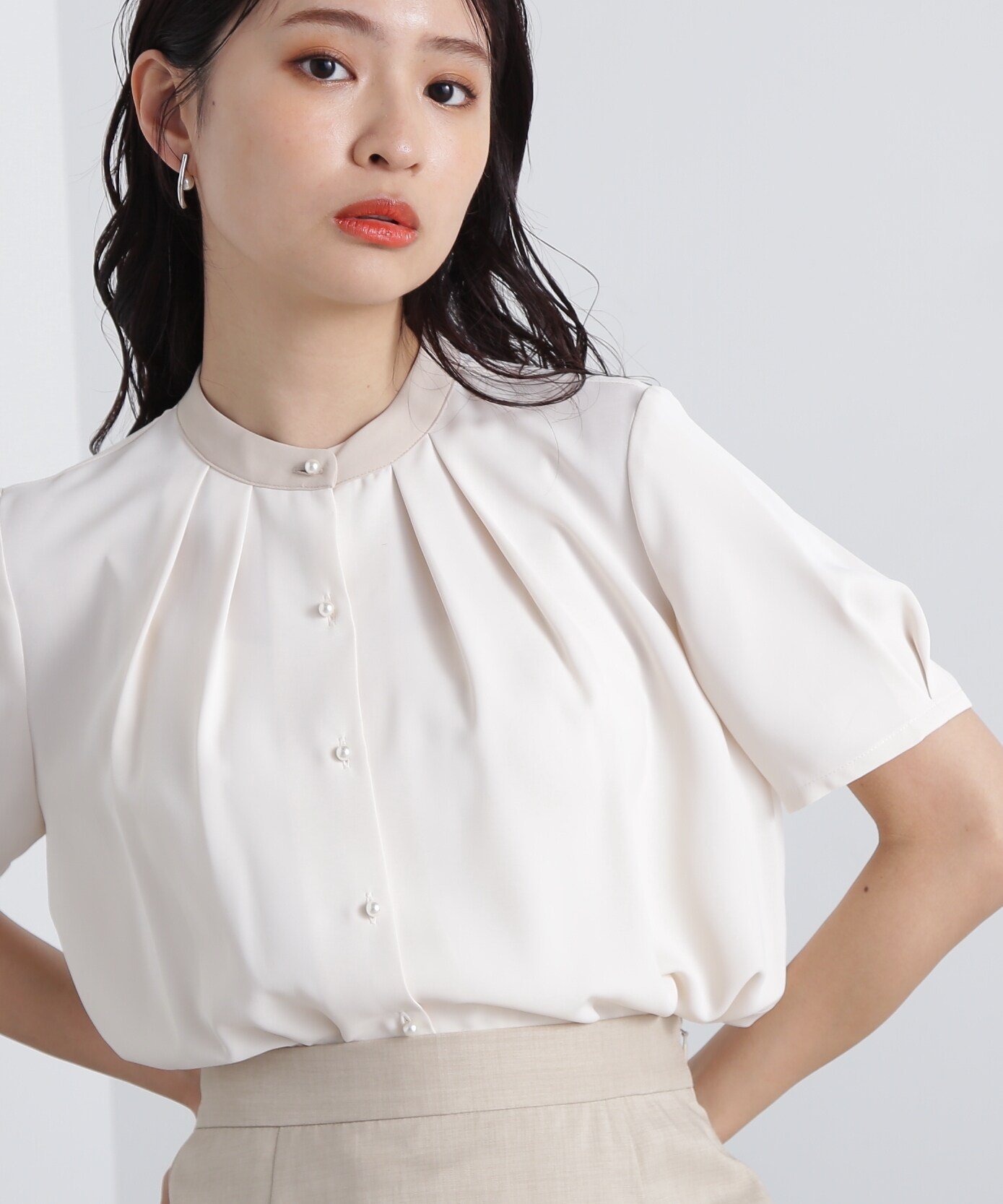 N. Natural Beauty Basic パールボタンバイカラー半袖ブラウス エヌ ナチュラルビューティーベーシック* トップス シャツ・ブラウス ホワイト【送料無料】のサムネイル