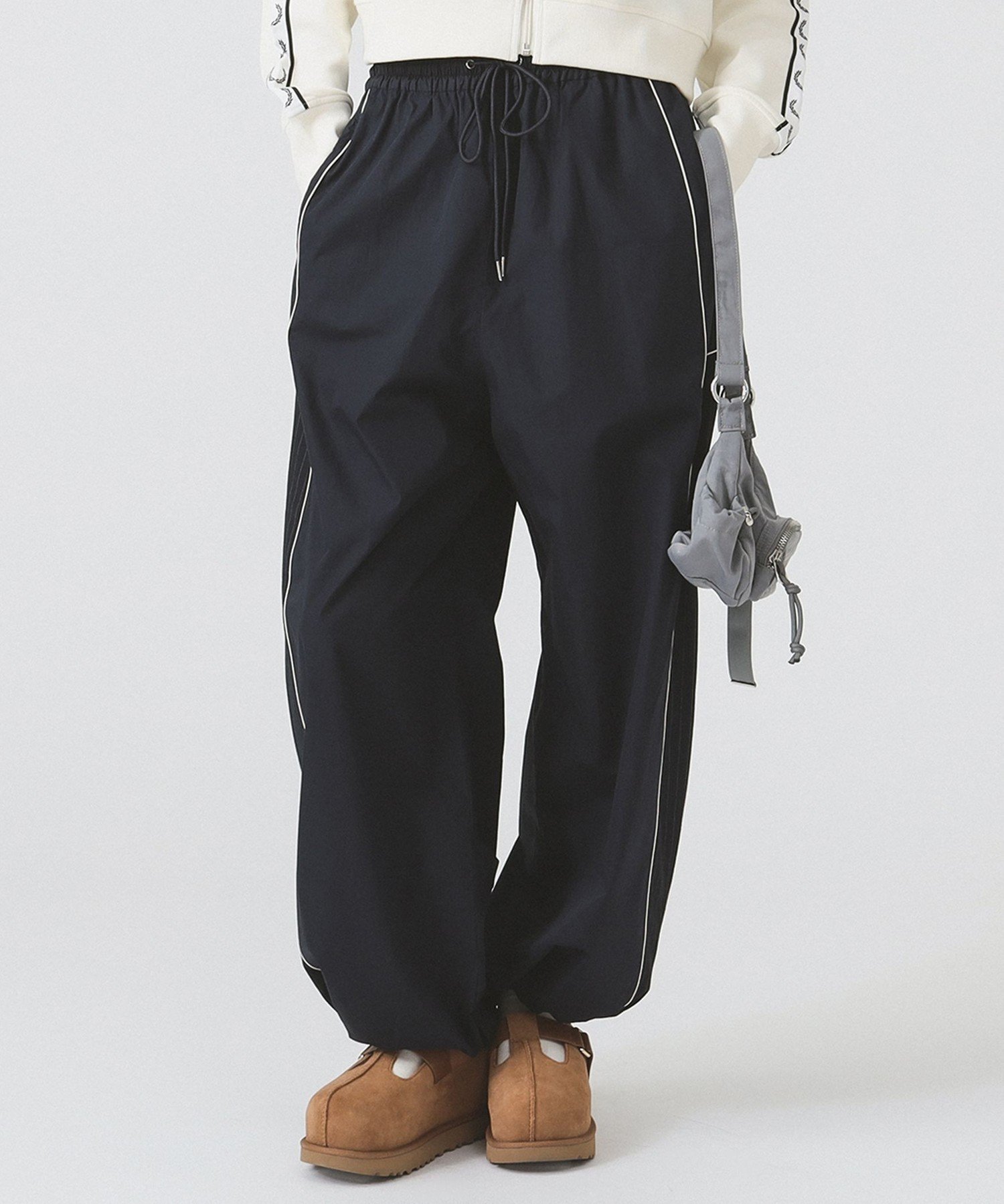 【SALE／50%OFF】Ray BEAMS ストライプ キリカエ トラックパンツ ビームス ウイメン パンツ その他のパンツ ホワイト ネイビー【送料無料】