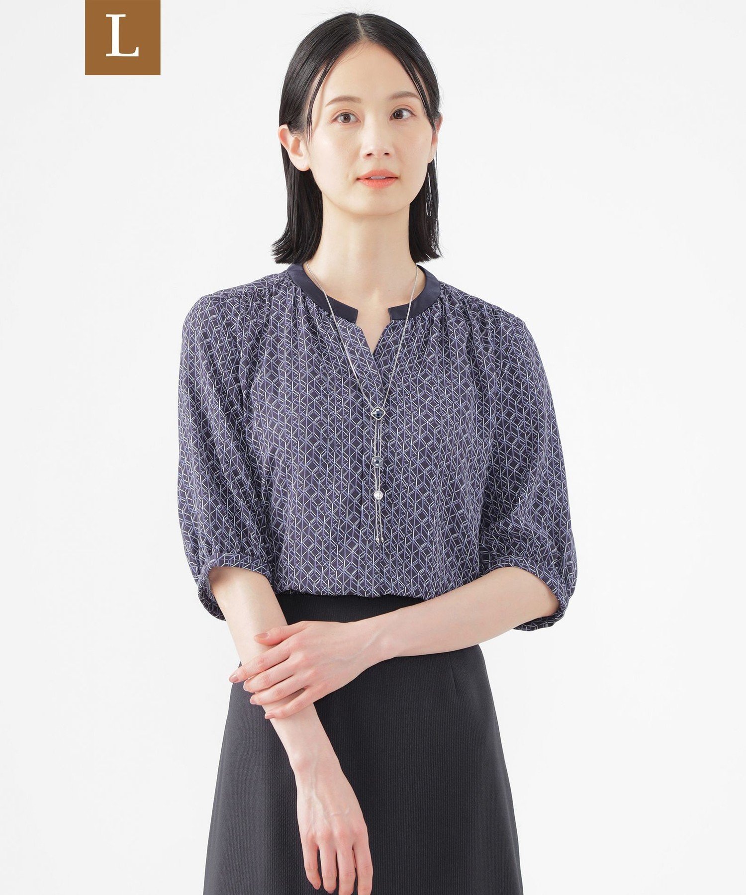 TRANS WORK 【L】【UV対策】【ウォッシャブル】ラインキューブプリントキーネックブラウス サンヨー エルサイズ トップス シャツ・ブラウス ネイビー ピンク