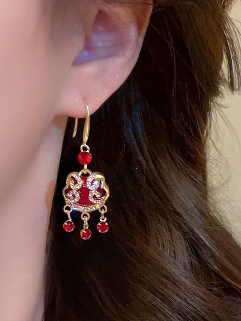 【SALE／20%OFF】Coo+i チャイナ風デザインピアス スレンダー アクセサリー・腕時計 ピアス レッド