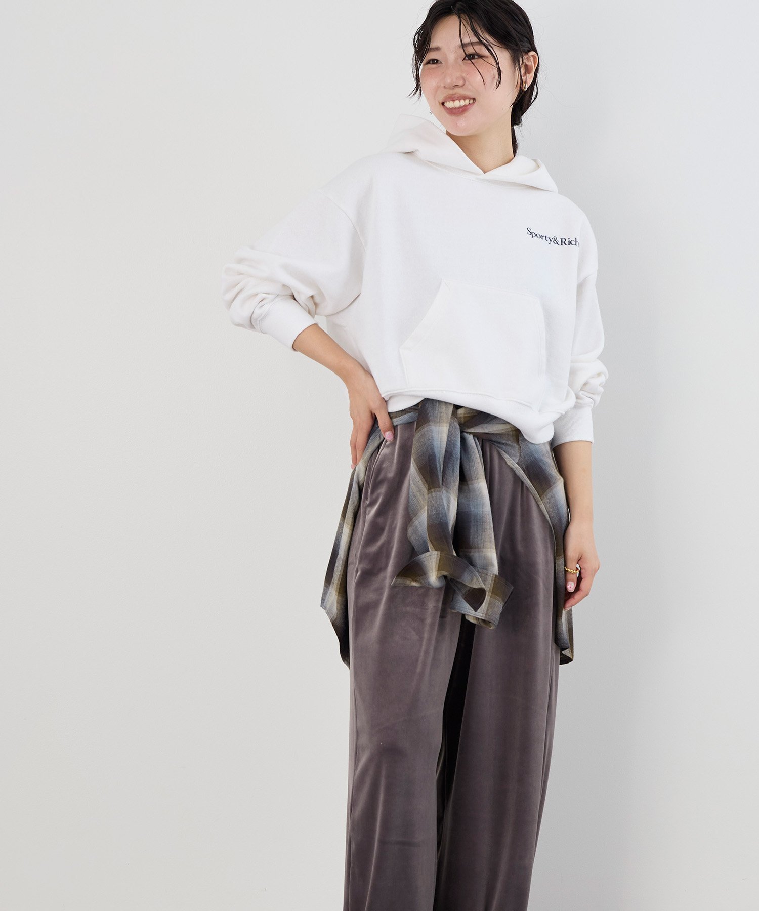 【SALE／20%OFF】Sporty&Rich 【SPORTY & RICH】クロップドフーディ-Soft Cropped Hoodie マイカアンドディール トップス パーカー・フーディー ホワイト【送料無料】