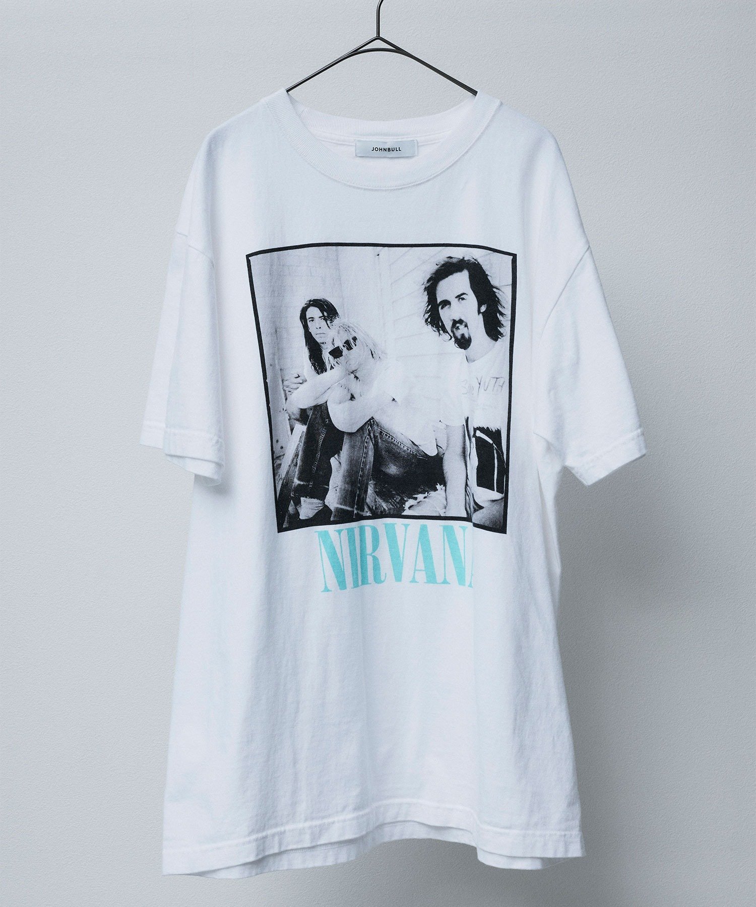 Johnbull Private labo アーティストTシャツ(NIRVANA / PHOTO) ジョンブルプライベートラボ トップス カットソー・Tシャツ ホワイト