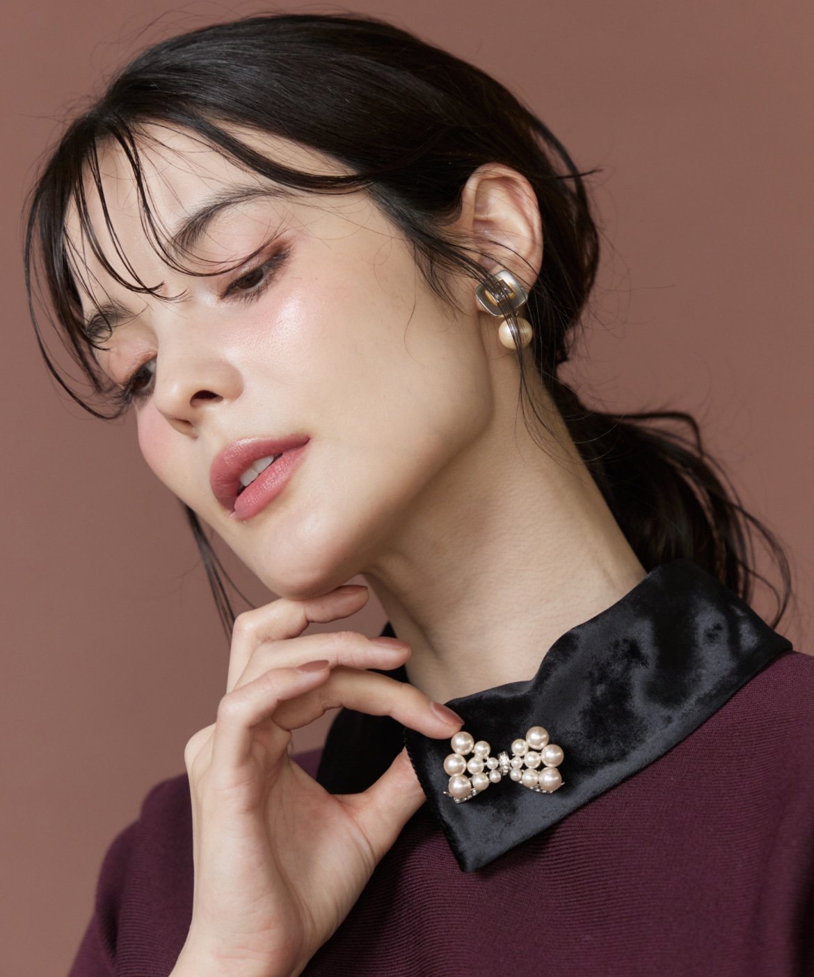 Maglie par ef-de パールリボンモチーフブローチ｜胸元に添えて惹きつける上品な華やかさ マーリエ ル カセット アクセサリー・腕時計 ブローチ・コサージュ・バッジ シルバー【送料無料】