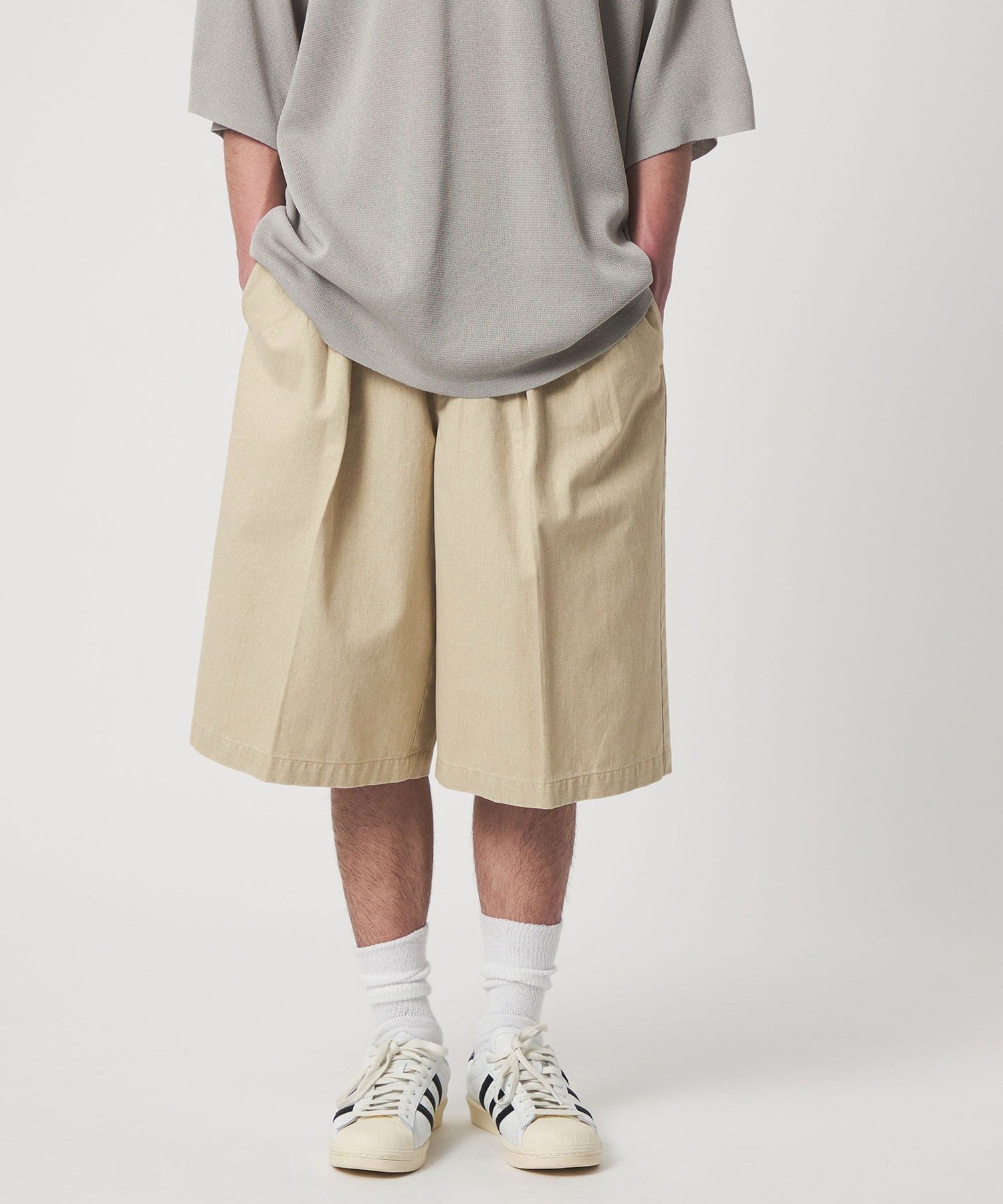 ＜CITEN＞ウォッシュツイル2プリーツショートパンツ シテン パンツ その他のパンツ ベージュ グレー
