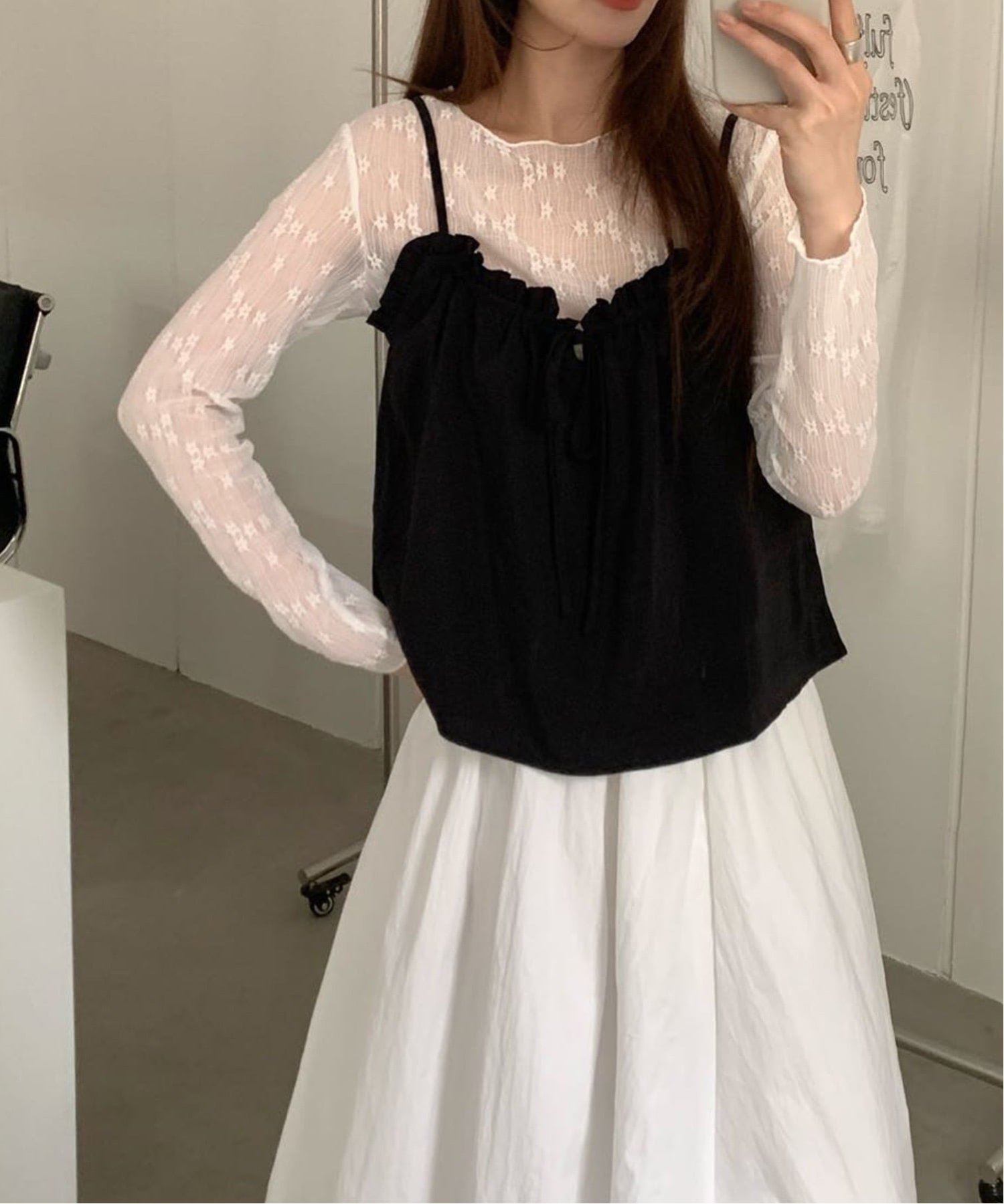 【SALE／75%OFF】Chiina Chiina/(W)Chiina / フラワーレースシアートップス チェルカ トップス カットソー・Tシャツ ホワイト ブラック ベージュ