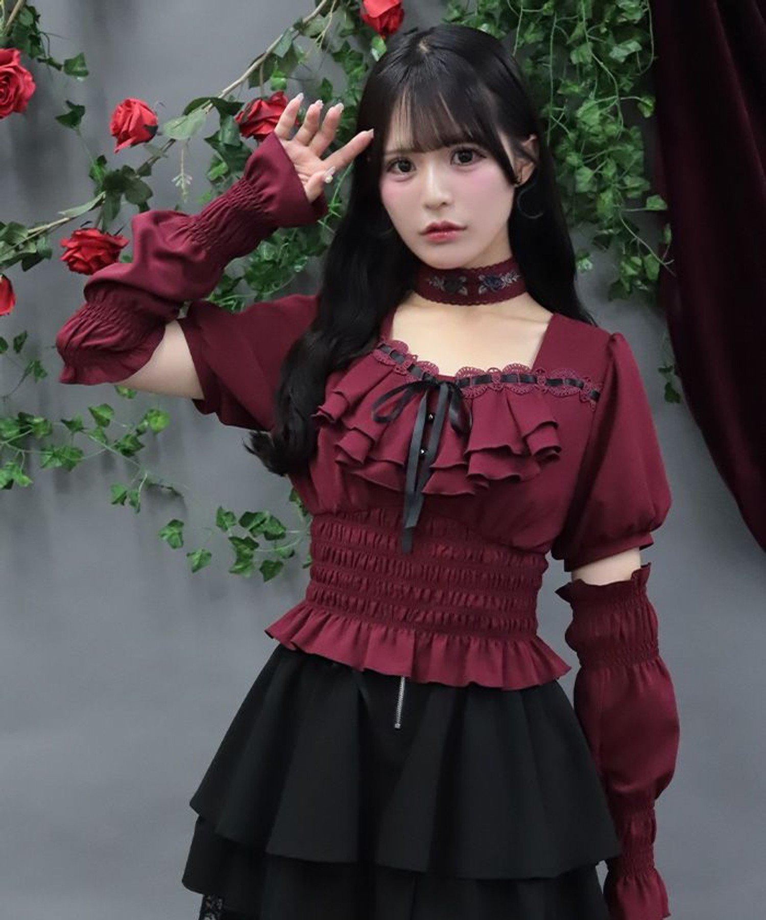チョーカー付シャーリングブラウス アクシーズファム トップス シャツ・ブラウス ワインレッド