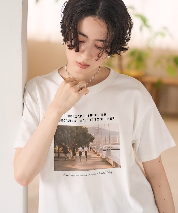【SALE／21%OFF】FREAK'S STORE フォト ロゴTシャツ フリークスストア トップス カットソー・Tシャツ ベージュ ホワイト グレー