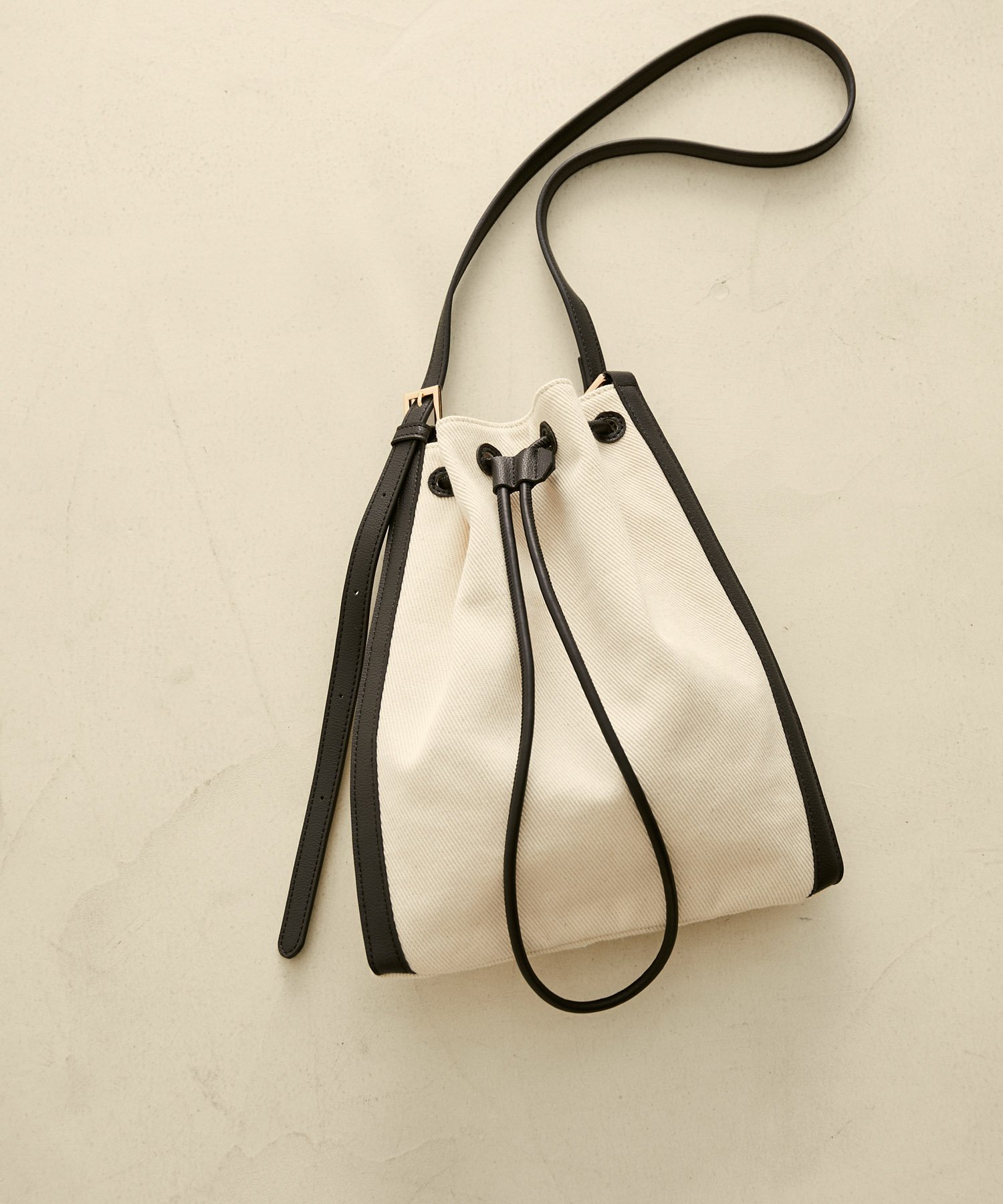 【SALE／50%OFF】SALON adam et rope' キャンバスコンビ巾着ミドルバッグ サロン アダム エ ロペ バッグ ショルダーバッグ ブラック ブラウン【送料無料】