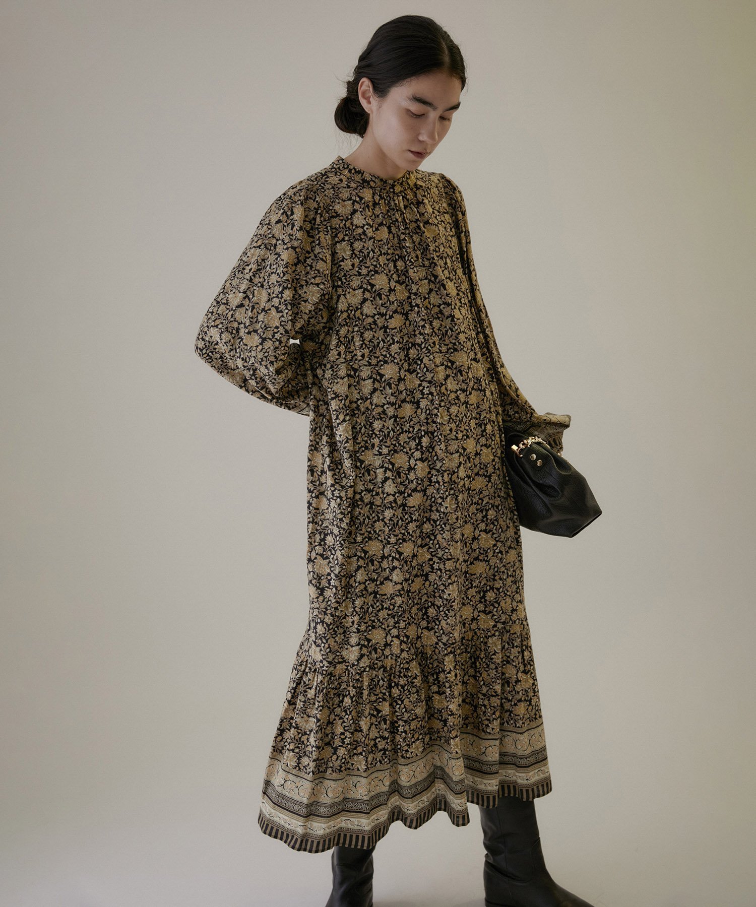 【SALE／30%OFF】SALON adam et rope' 【WEB限定】エスニックフラワープリントワンピース サロン アダム エ ロペ ワンピース・ドレス ワンピース ブラック ブルー【送料無料】