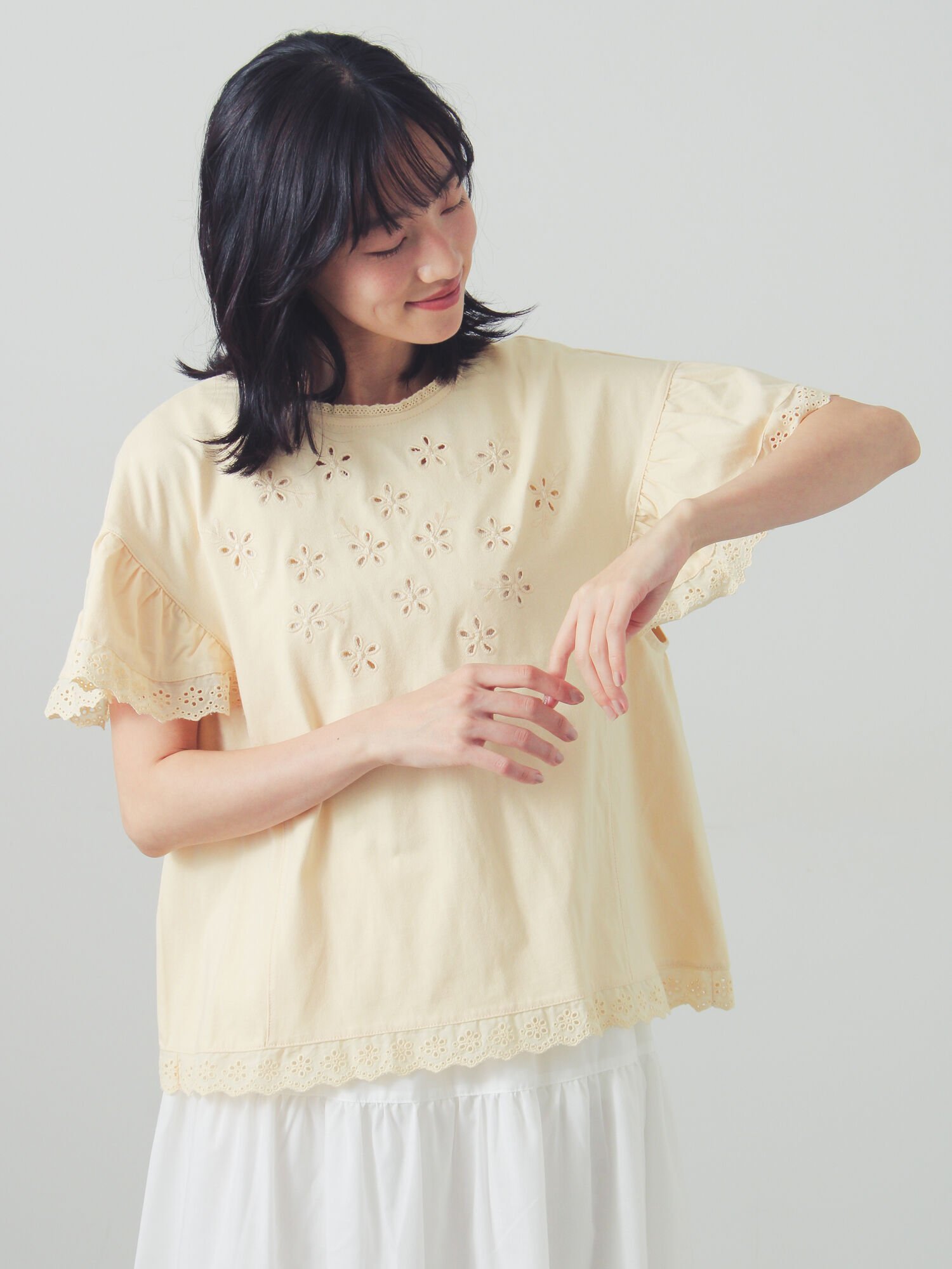 Samansa Mos2 カットワーク刺繍レースカットソー サマンサモスモス トップス カットソー・Tシャツ ホワイト ブラック ベージュ