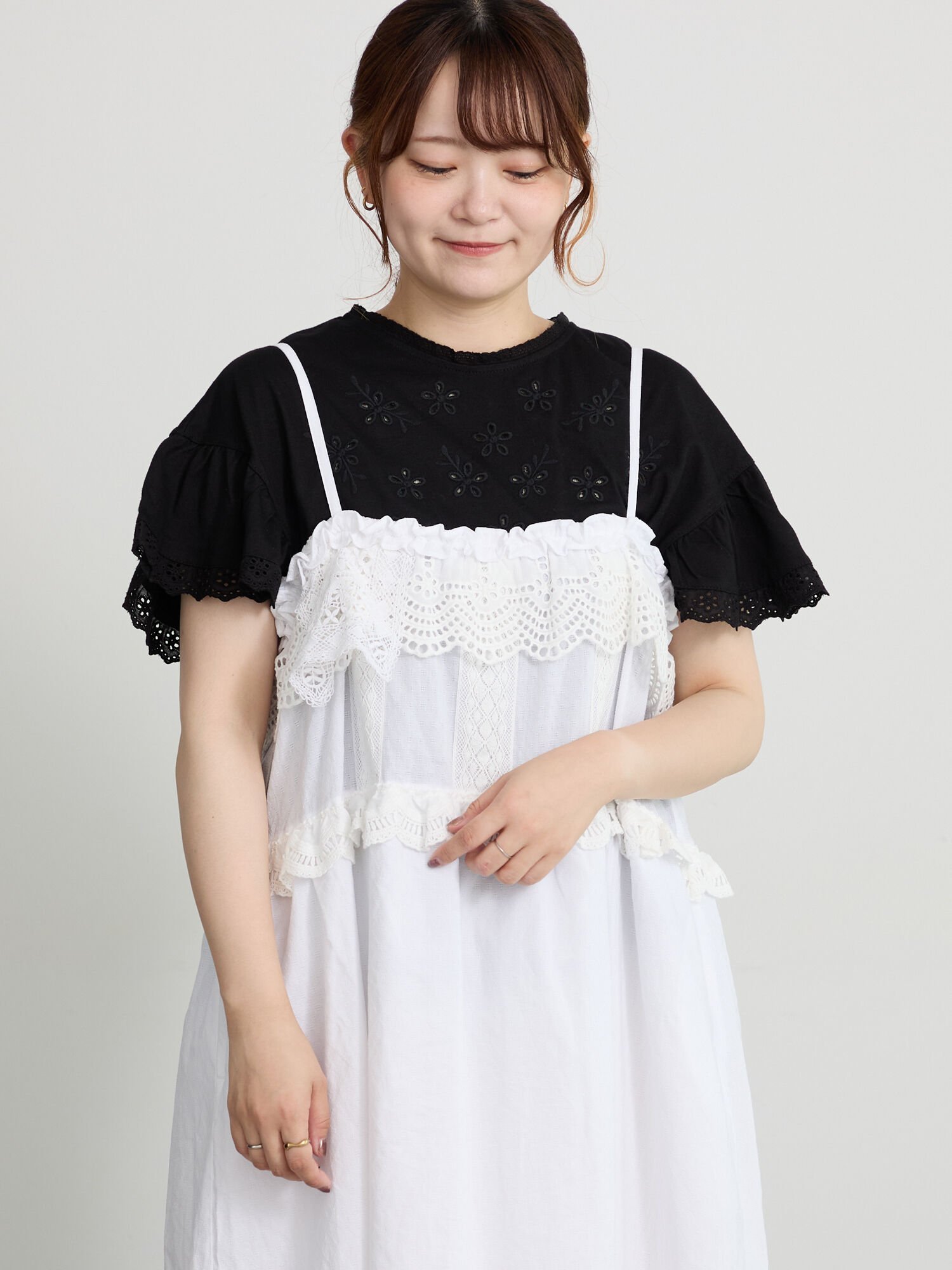 Samansa Mos2 カットワーク刺繍レースカットソー サマンサモスモス トップス カットソー・Tシャツ ホワイト ブラック ベージュ