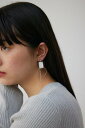 AZUL BY MOUSSY フェイクレザーバイカラーアシンメトリーピアス アズールバイマウジー アクセサリー・腕時計 その他のアクセサリー・腕時計 ホワイト ...
