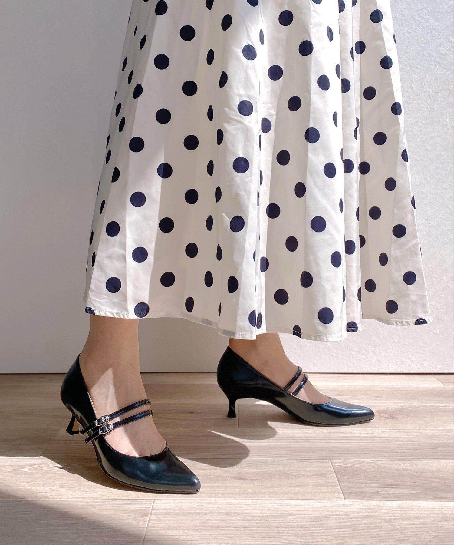 mamian ダブルストラップポインテッドトゥパンプス マミアン シューズ・靴 パンプス ブラック ホワイト レッド【送料無料】のサムネイル